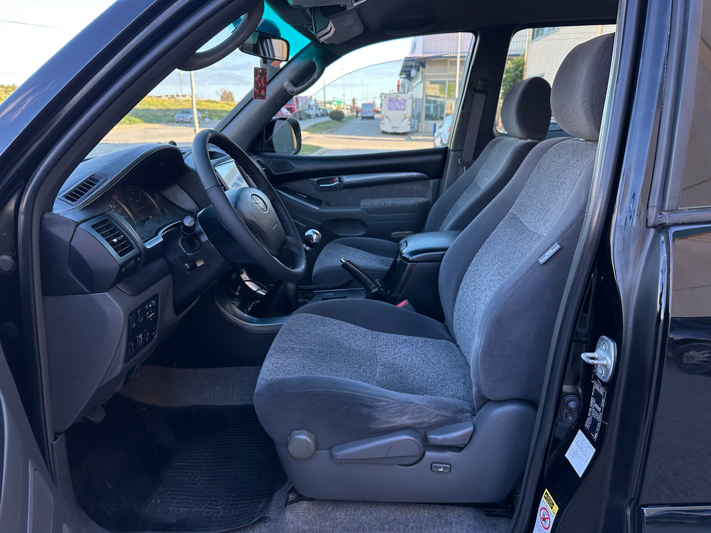 TOYOTA LAND CRUISER 120