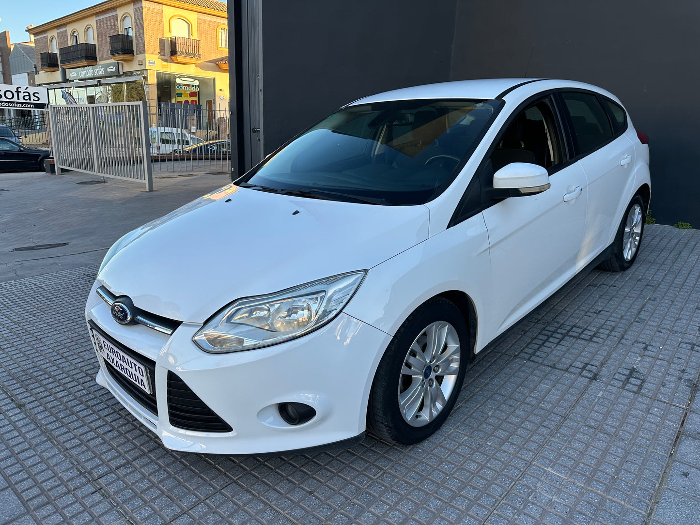 FORD FOCUS