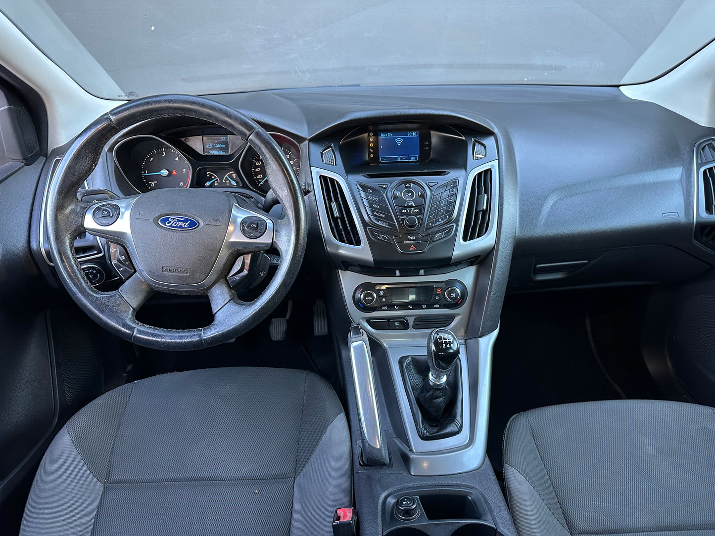 FORD FOCUS