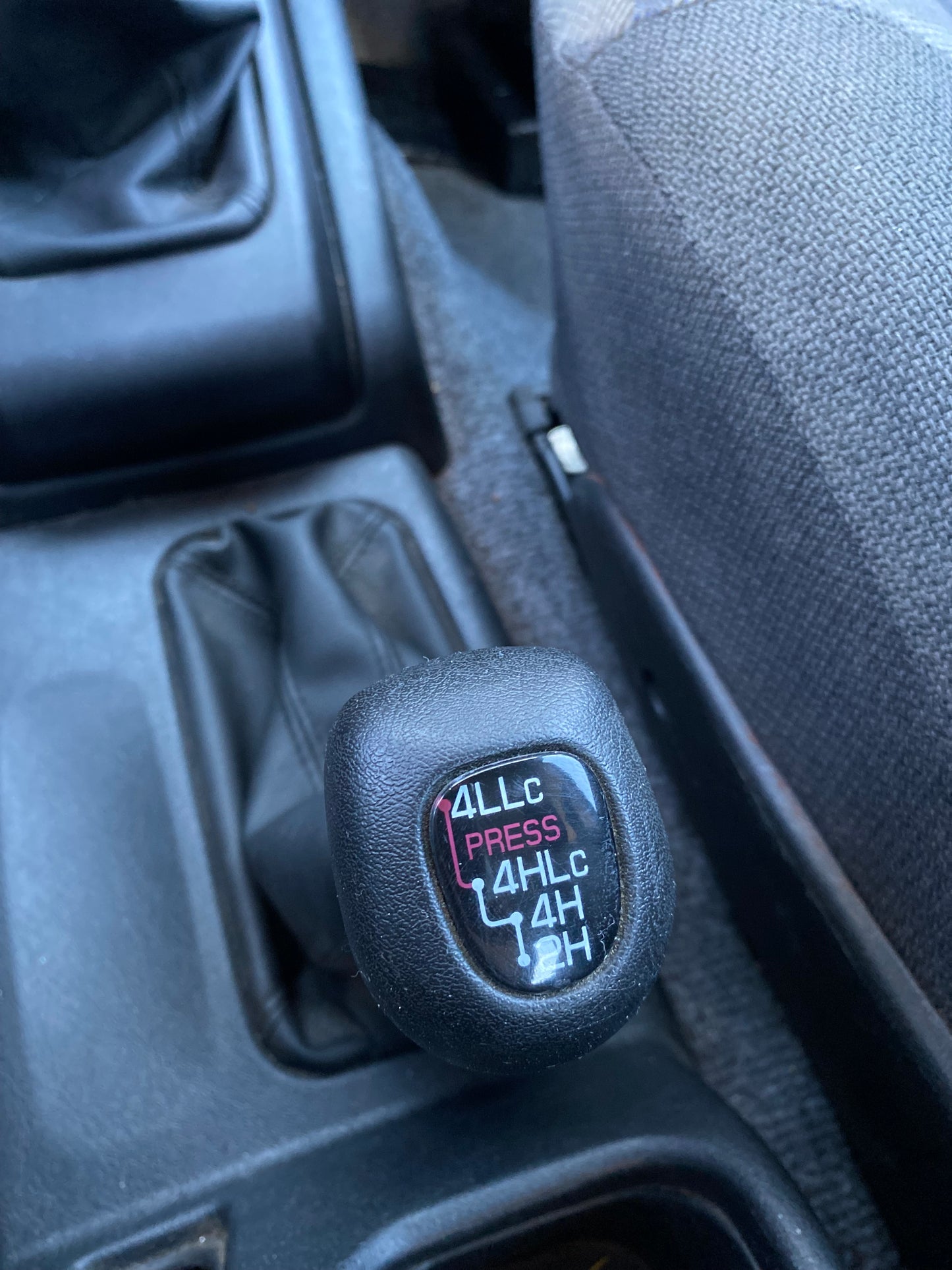 MITSUBISHI MONTERO IO