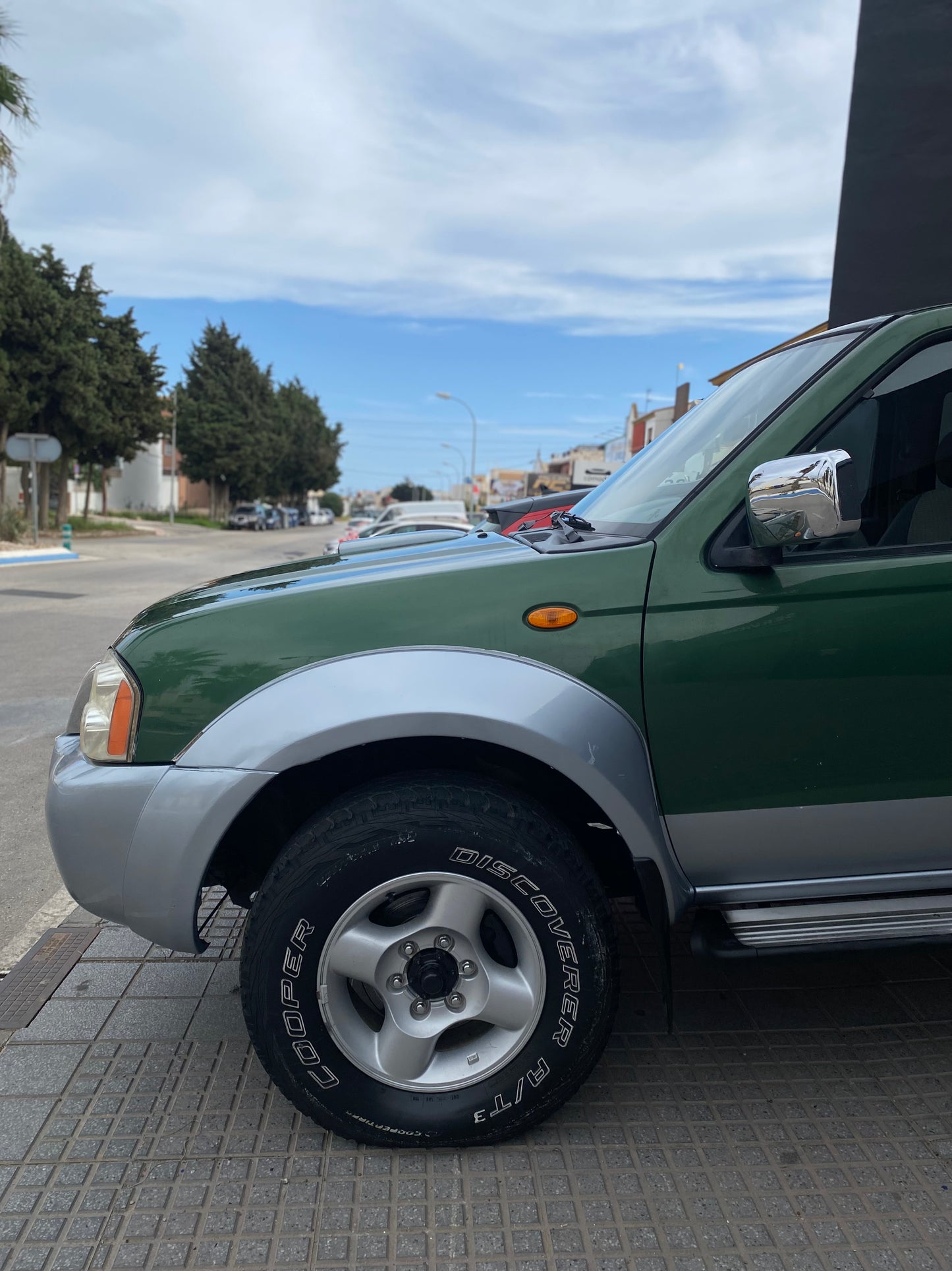 NISSAN NAVARA PICK-UP