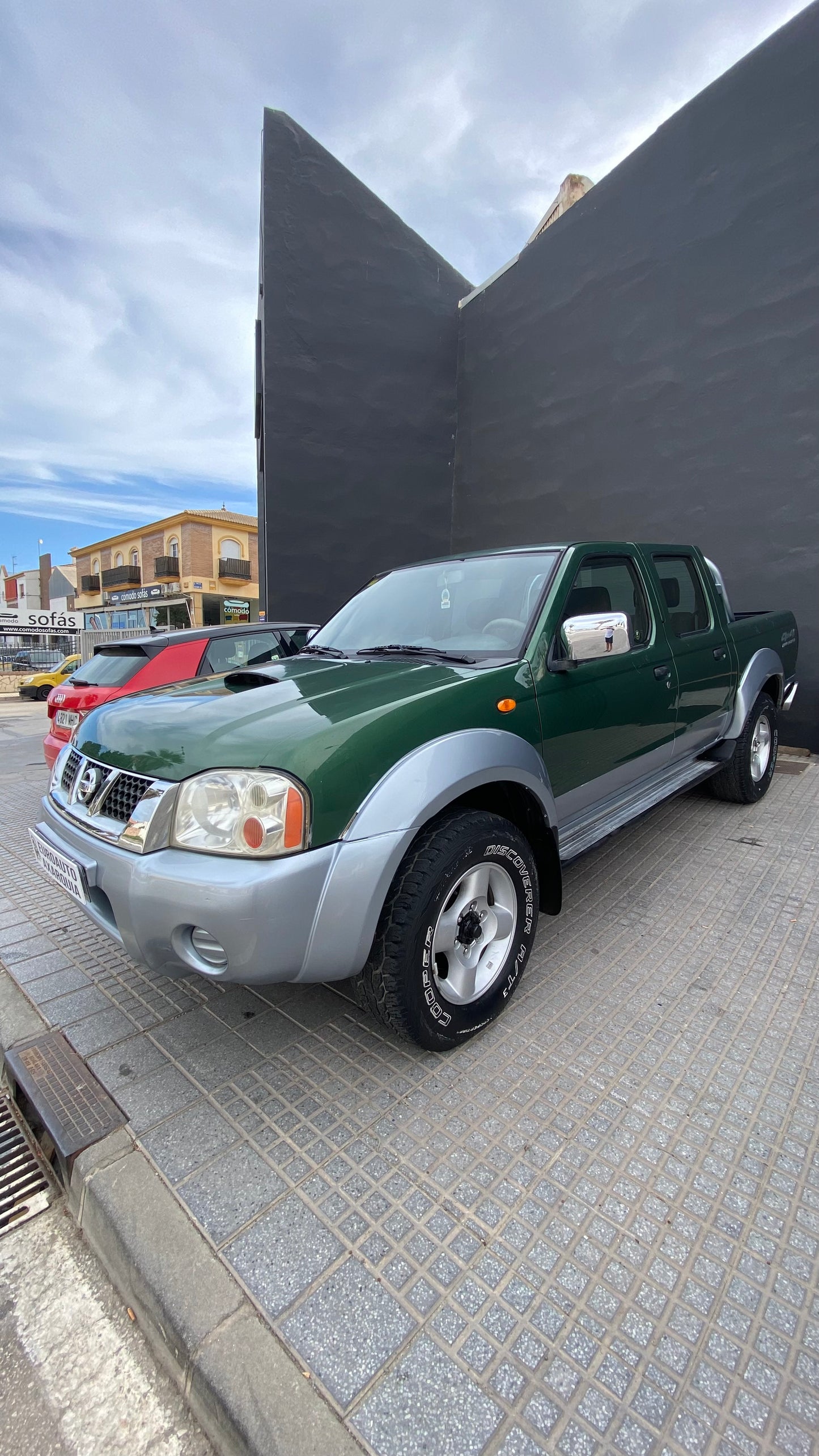 NISSAN NAVARA PICK-UP