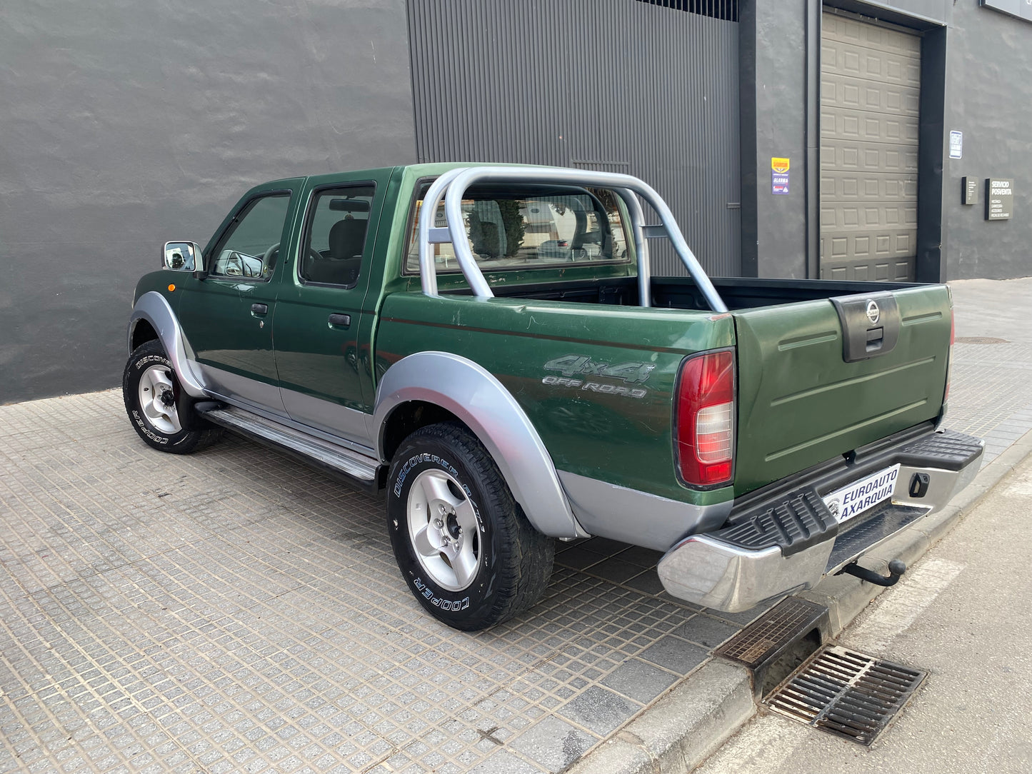 NISSAN NAVARA PICK-UP