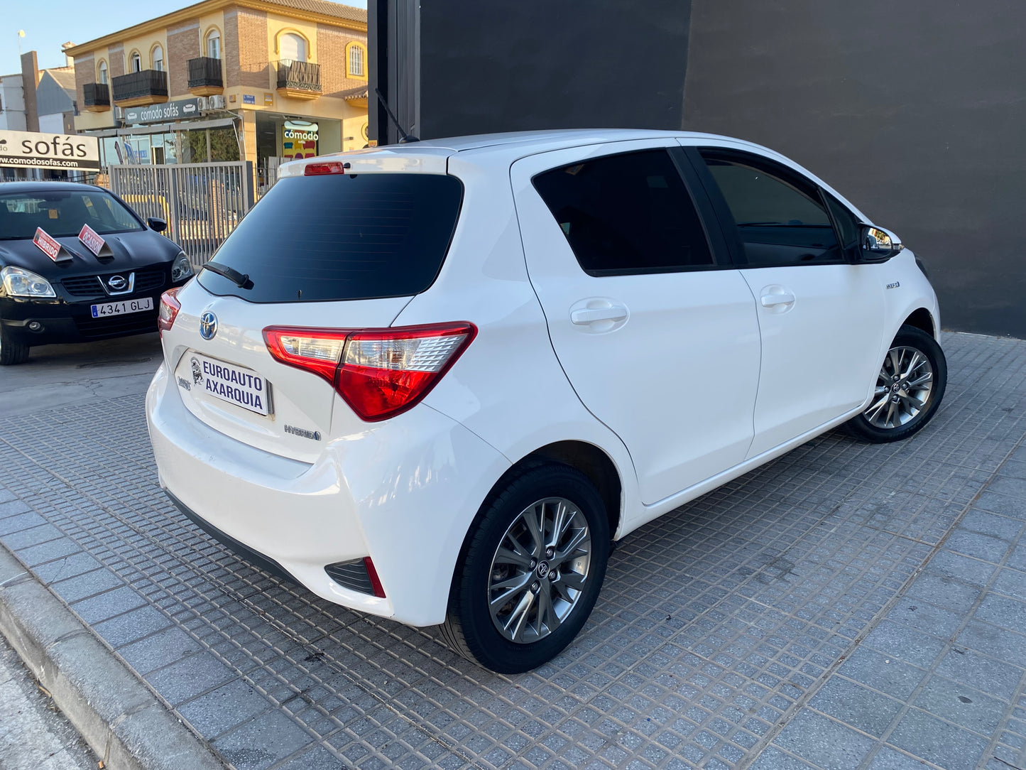 TOYOTA YARIS HYBRID