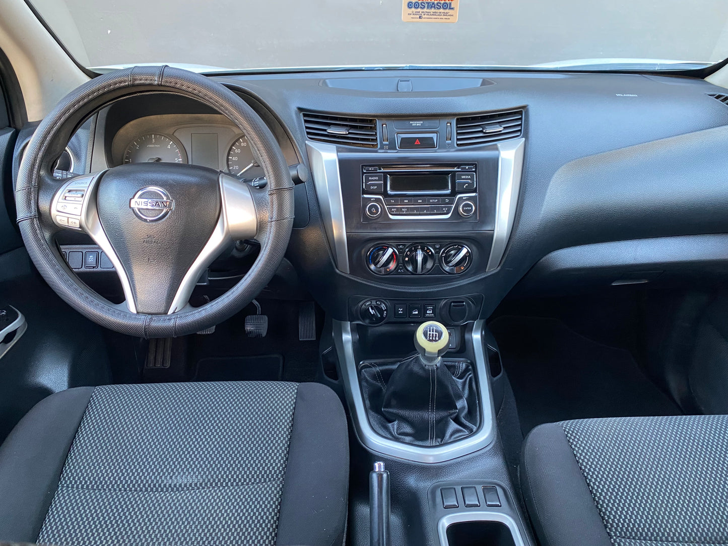 NISSAN NAVARA NP300