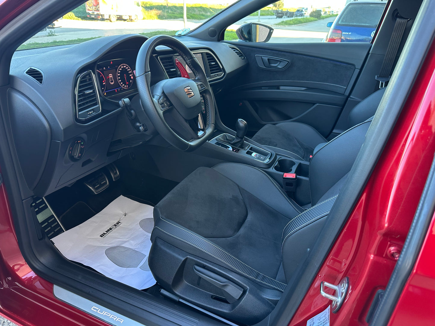 SEAT LEON CUPRA 300