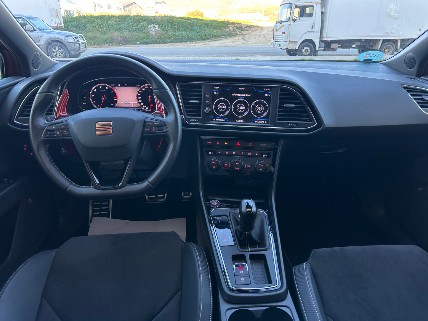 SEAT LEON CUPRA 300