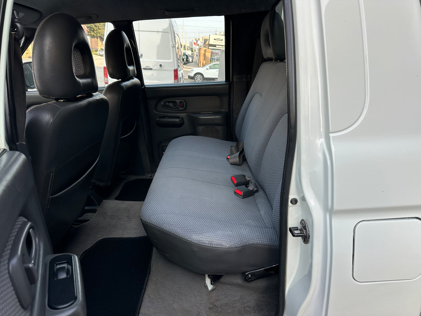 MITSUBISHI L200 PICK-UP