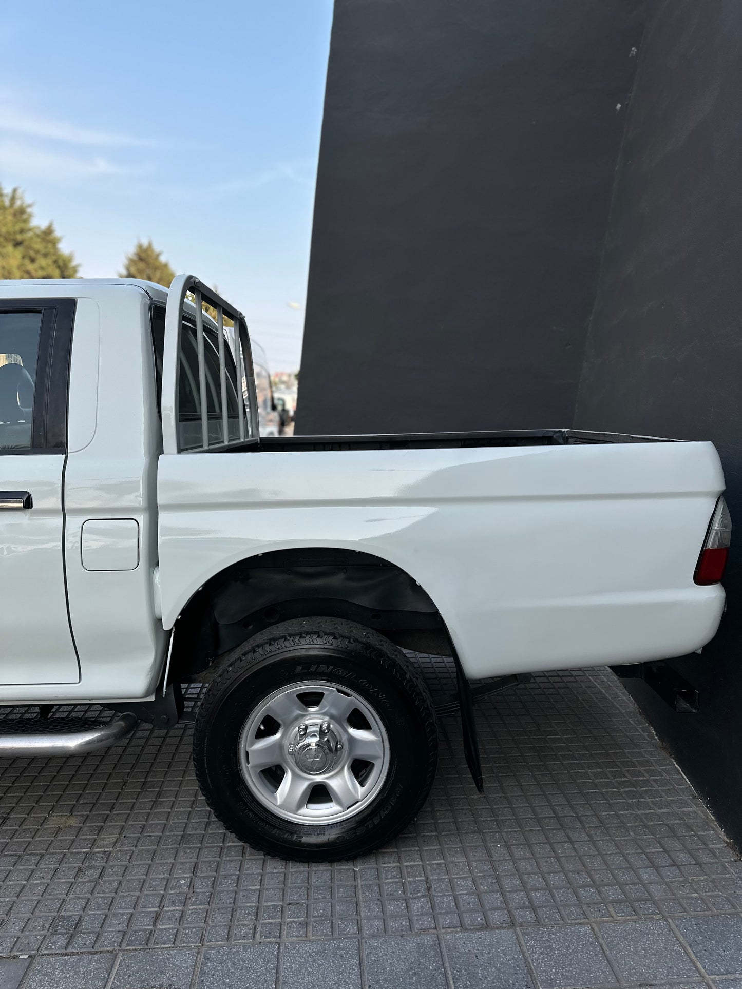 MITSUBISHI L200 PICK-UP