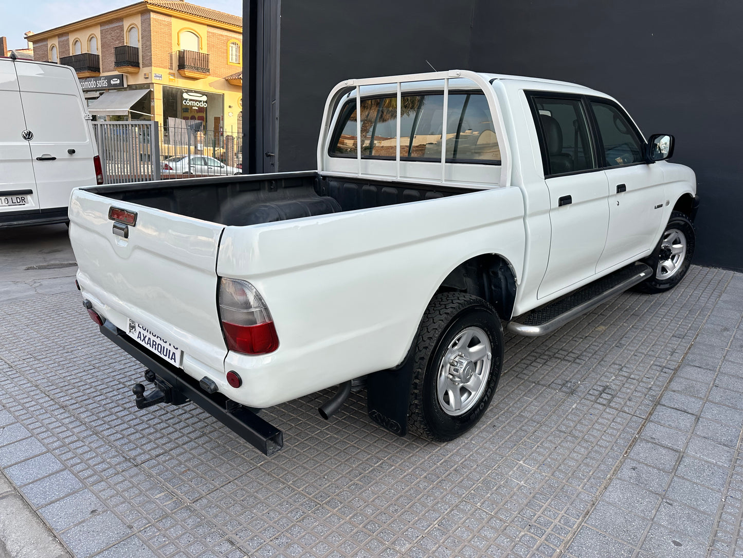 MITSUBISHI L200 PICK-UP