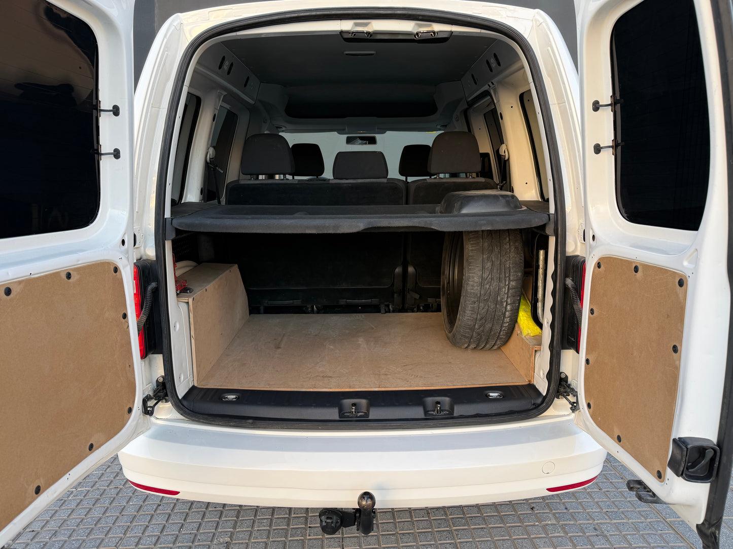 VOLKSWAGEN CADDY 4X4