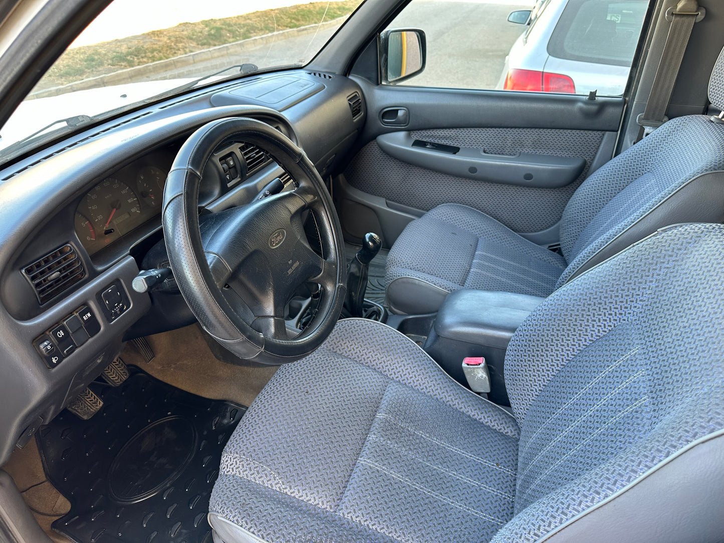 FORD RANGER 2.5 TDi Doble Cabina