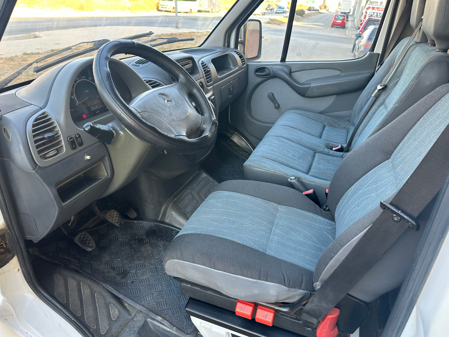 MERCEDES-BENZ Sprinter 208D MIXTO