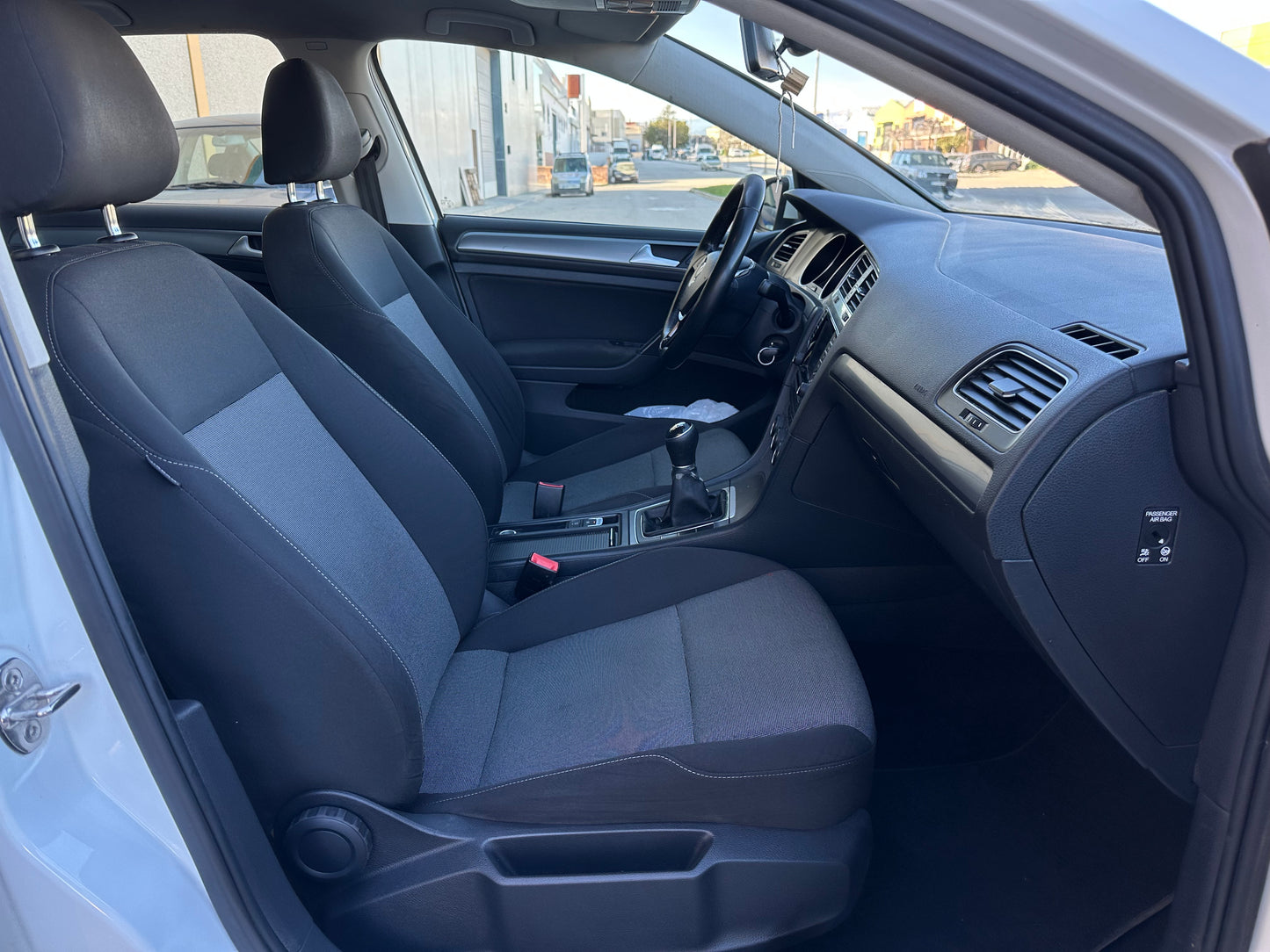 VOLKSWAGEN GOLF 7