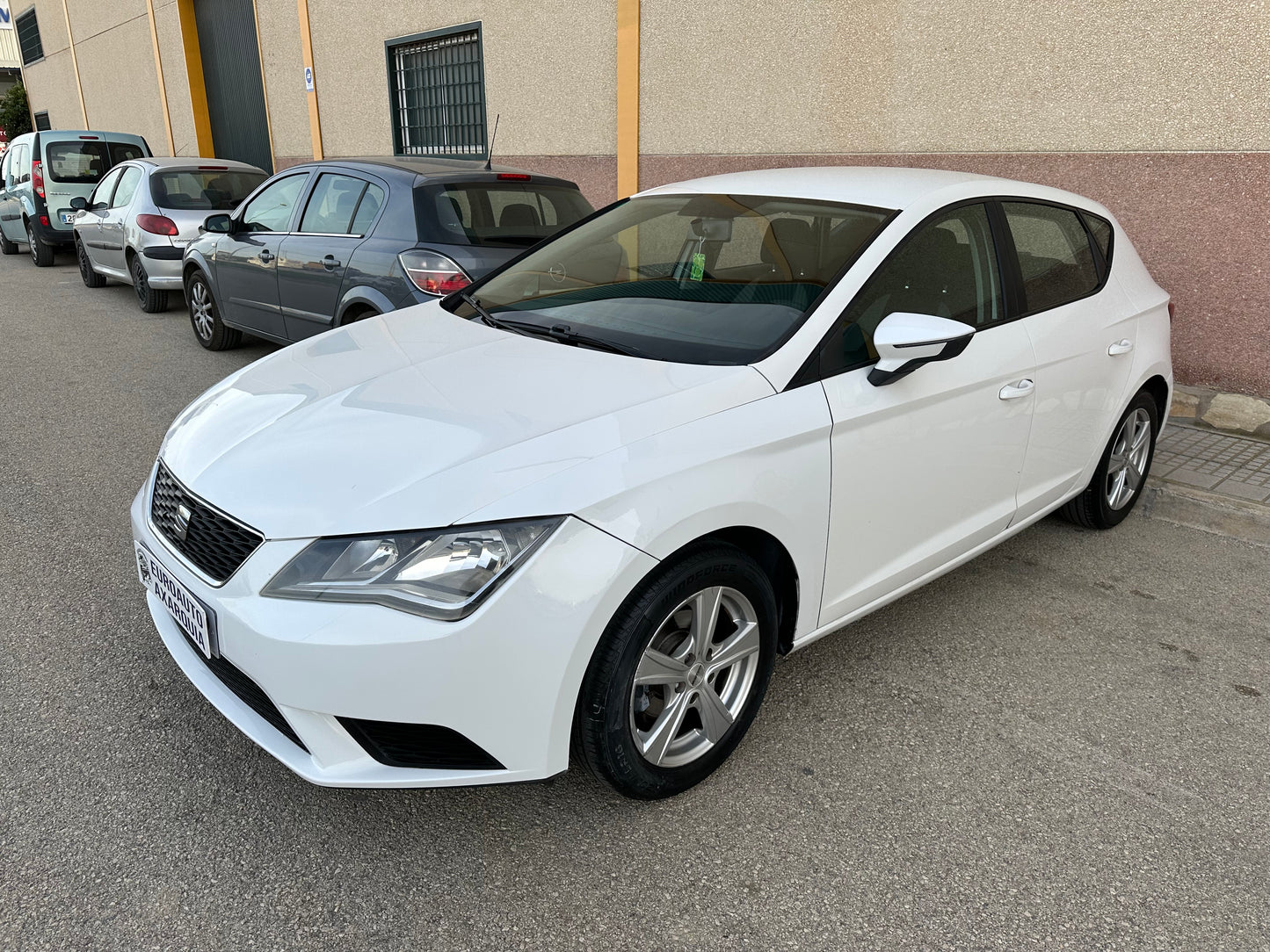 SEAT LEON