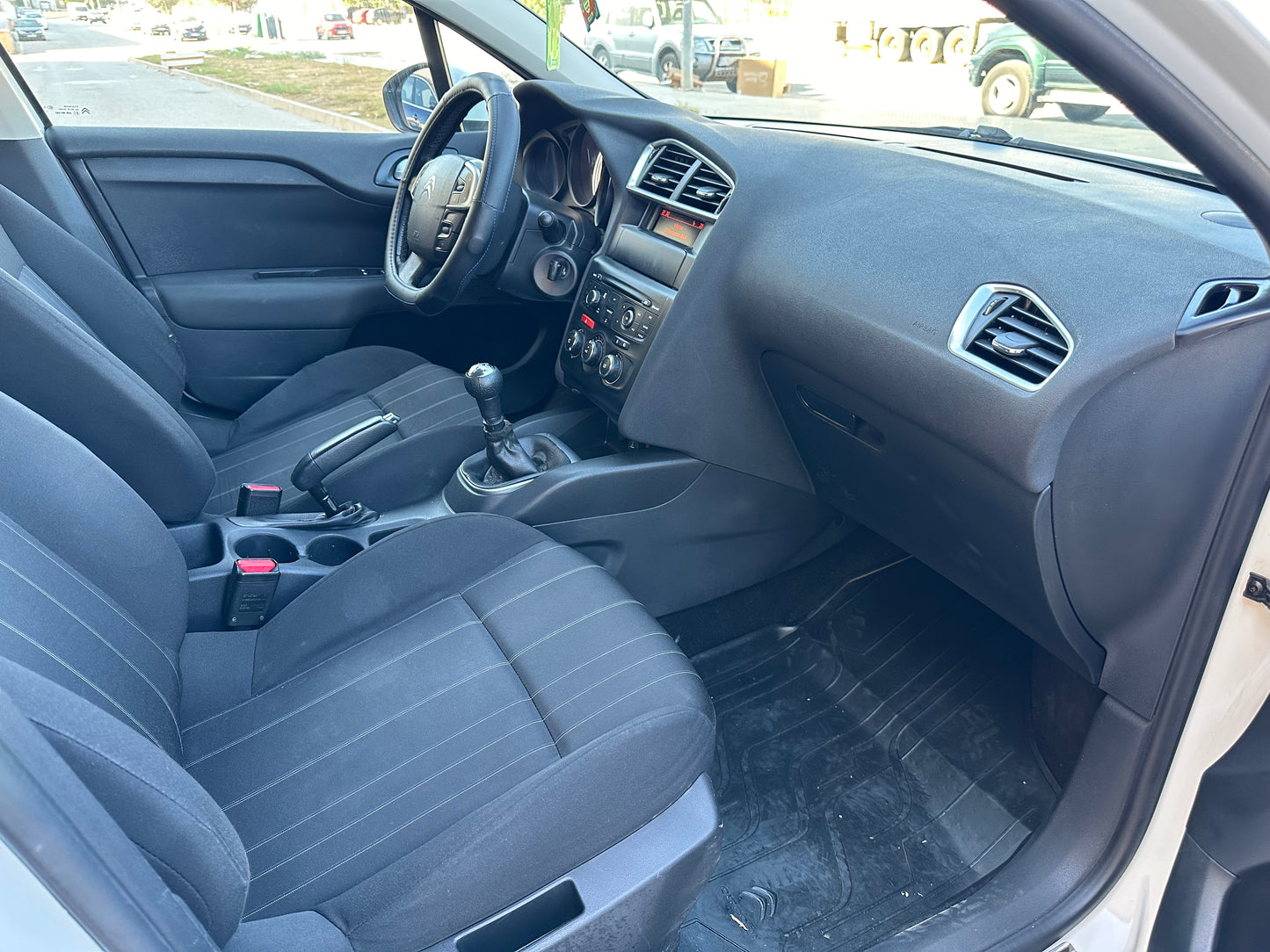 CITROËN C4 1.4 INY