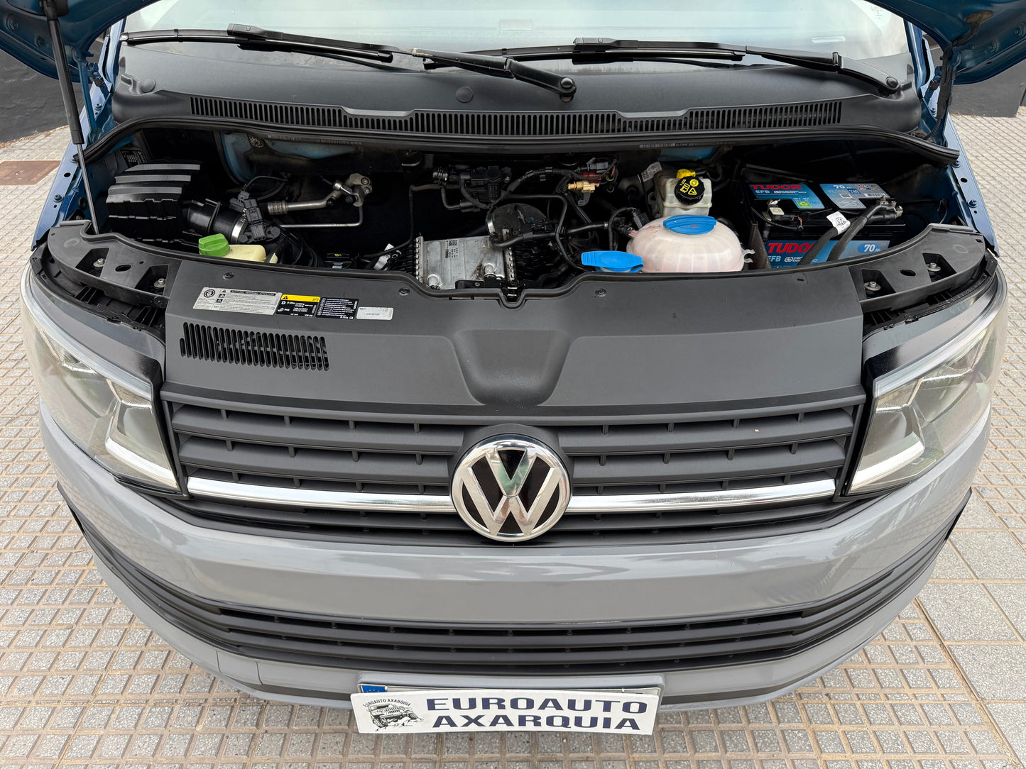 VOLKSWAGEN TRANSPORTER T6