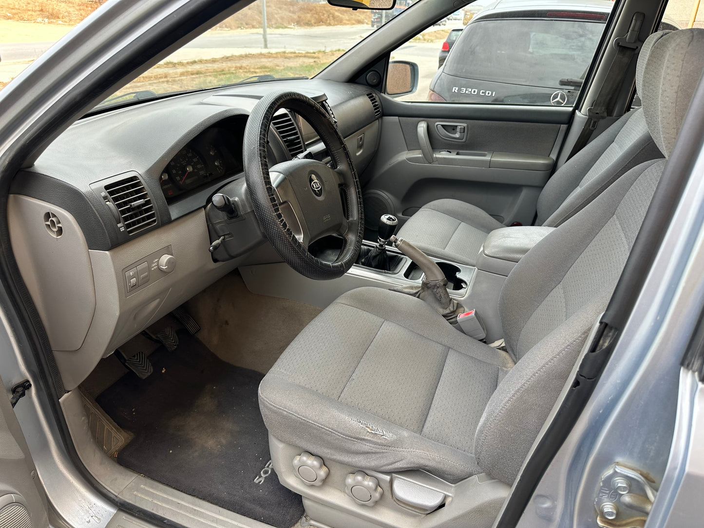 KIA SORENTO 2.5 CRDI MANUAL
