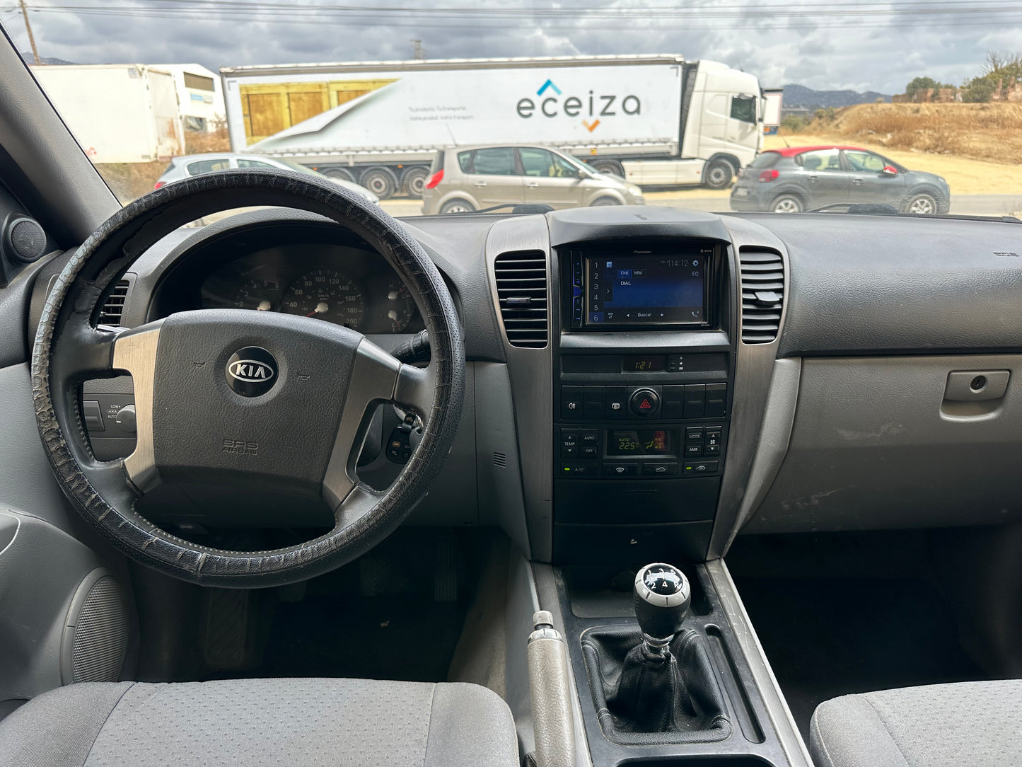 KIA SORENTO 2.5 CRDI MANUAL