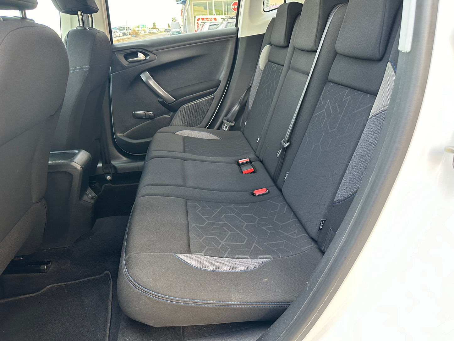 PEUGEOT 2008 Allure 1.6 BlueHDi