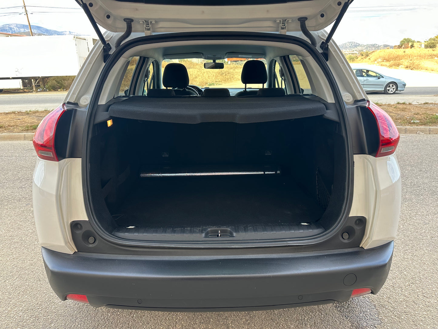 PEUGEOT 2008 Allure 1.6 BlueHDi