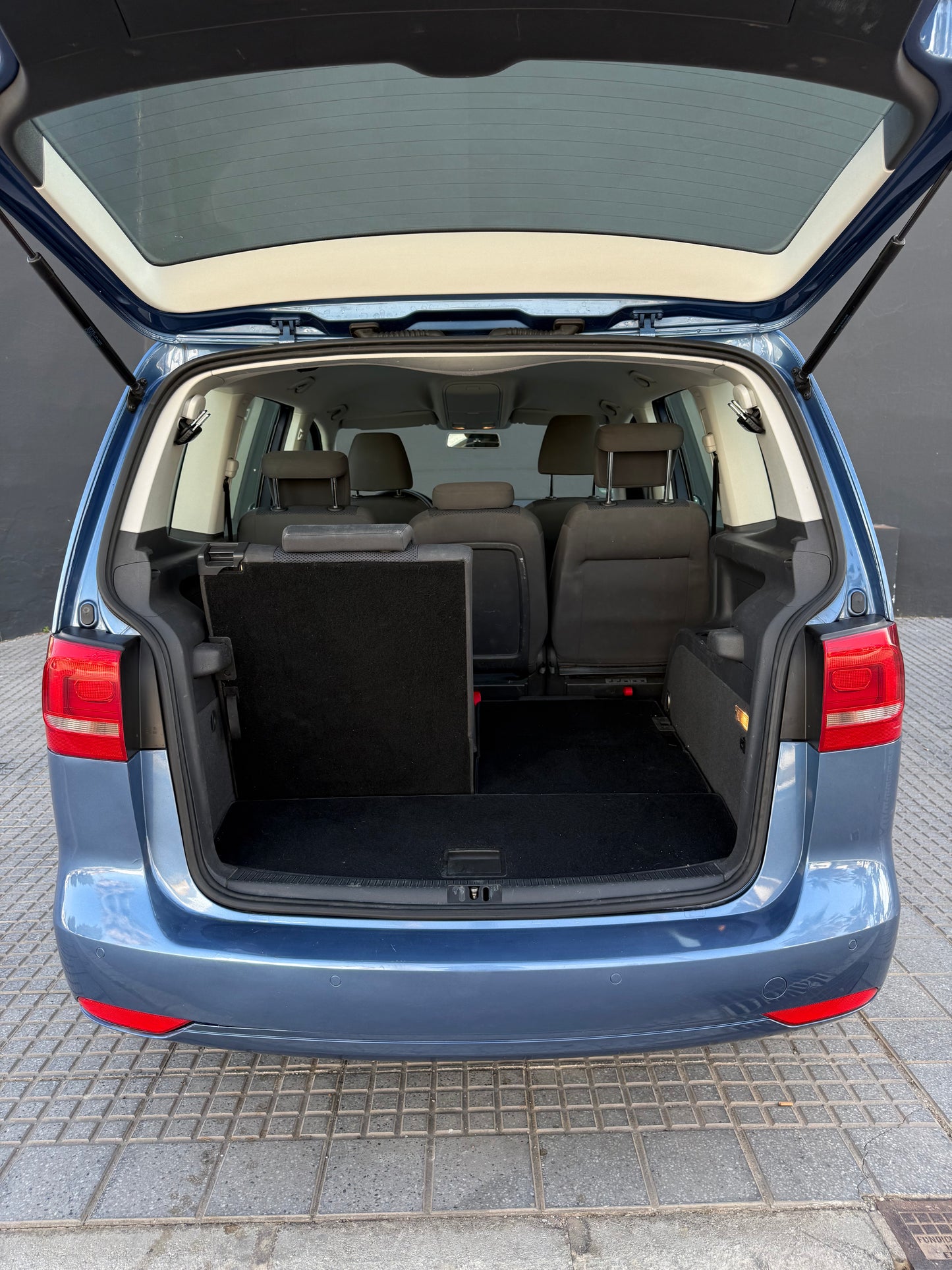 VOLKSWAGEN TOURAN 7 PLAZAS