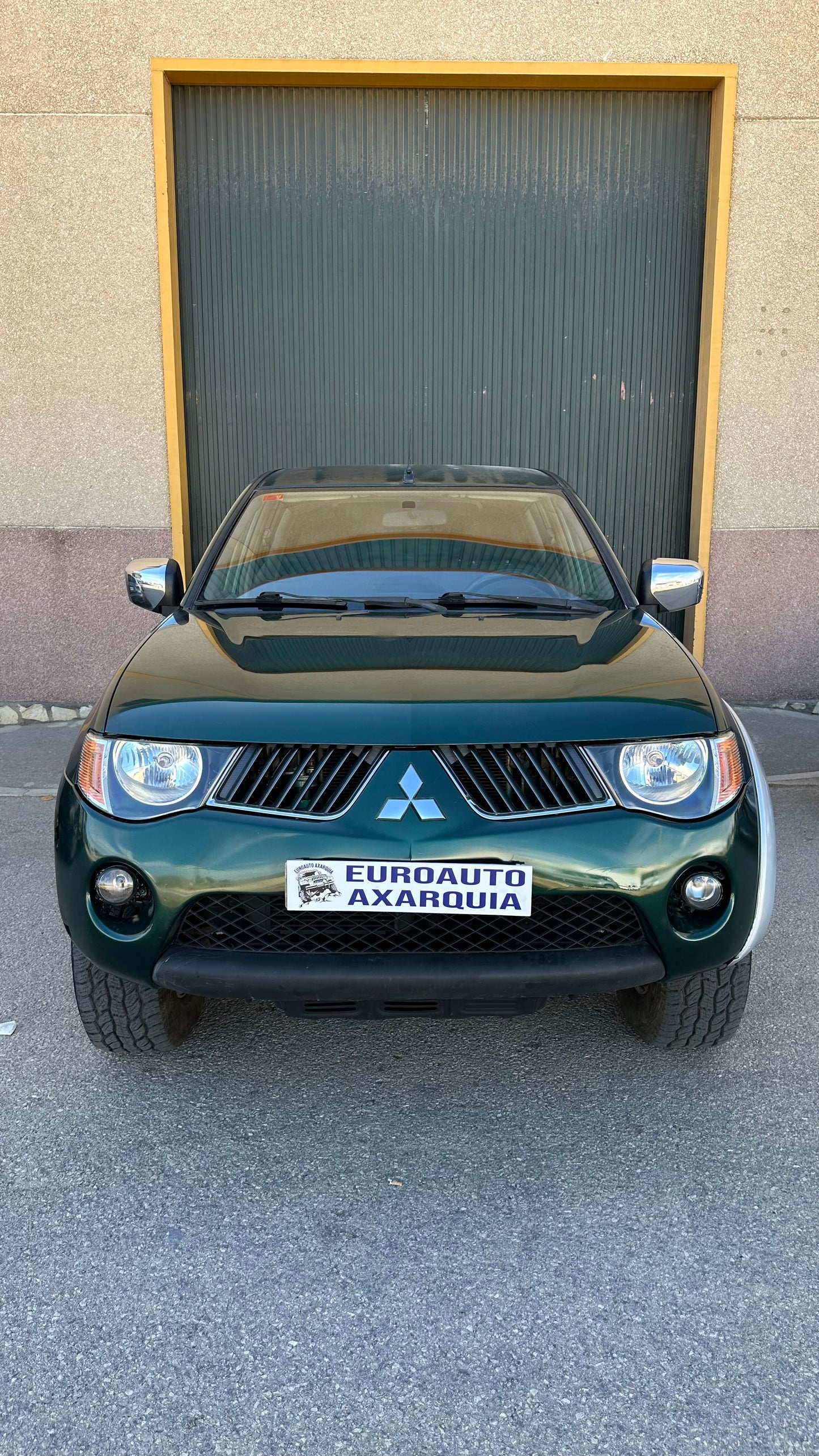 MITSUBISHI L200 PICK-UP 2.5