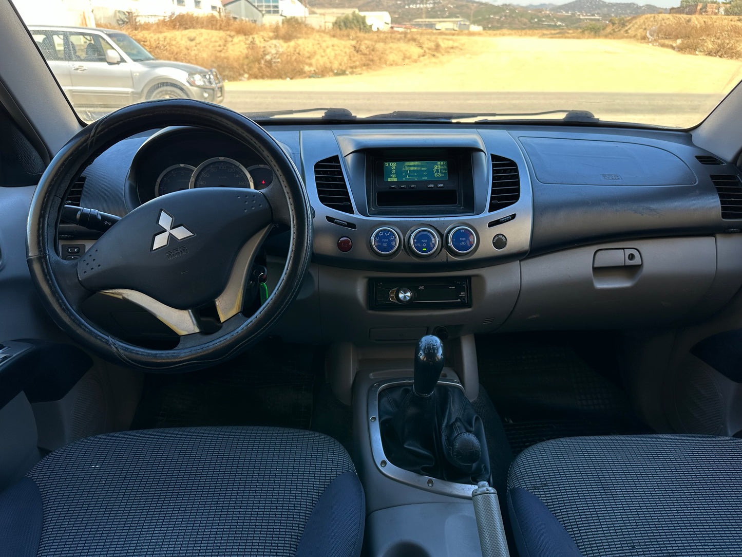 MITSUBISHI L200 PICK-UP 2.5