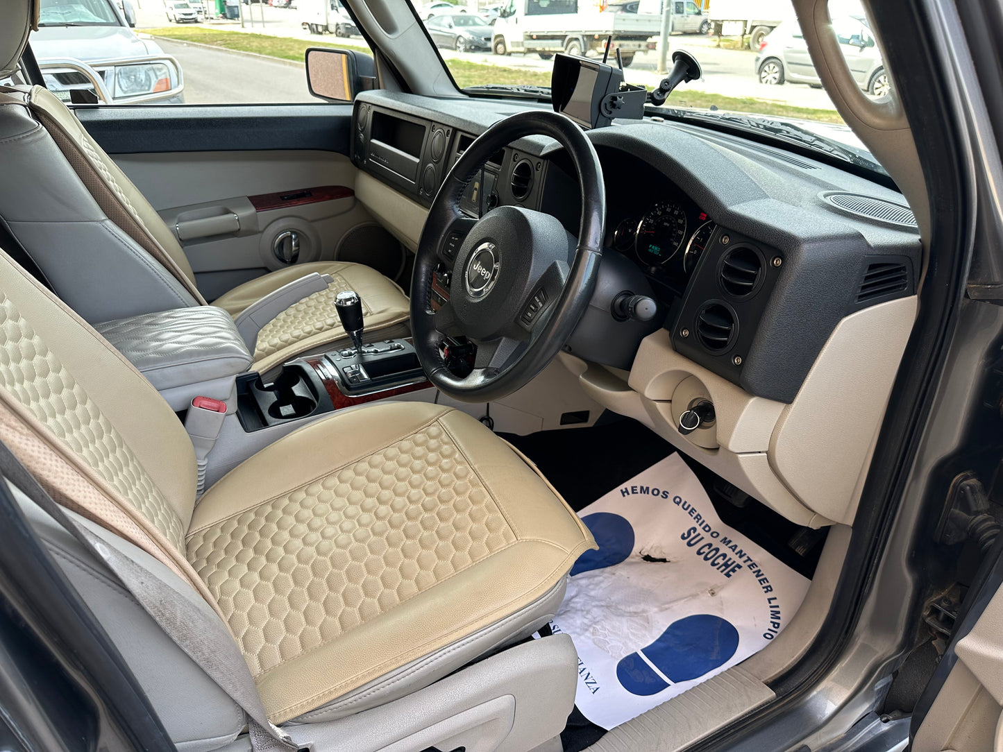 JEEP COMMANDER 3.0CDI V6