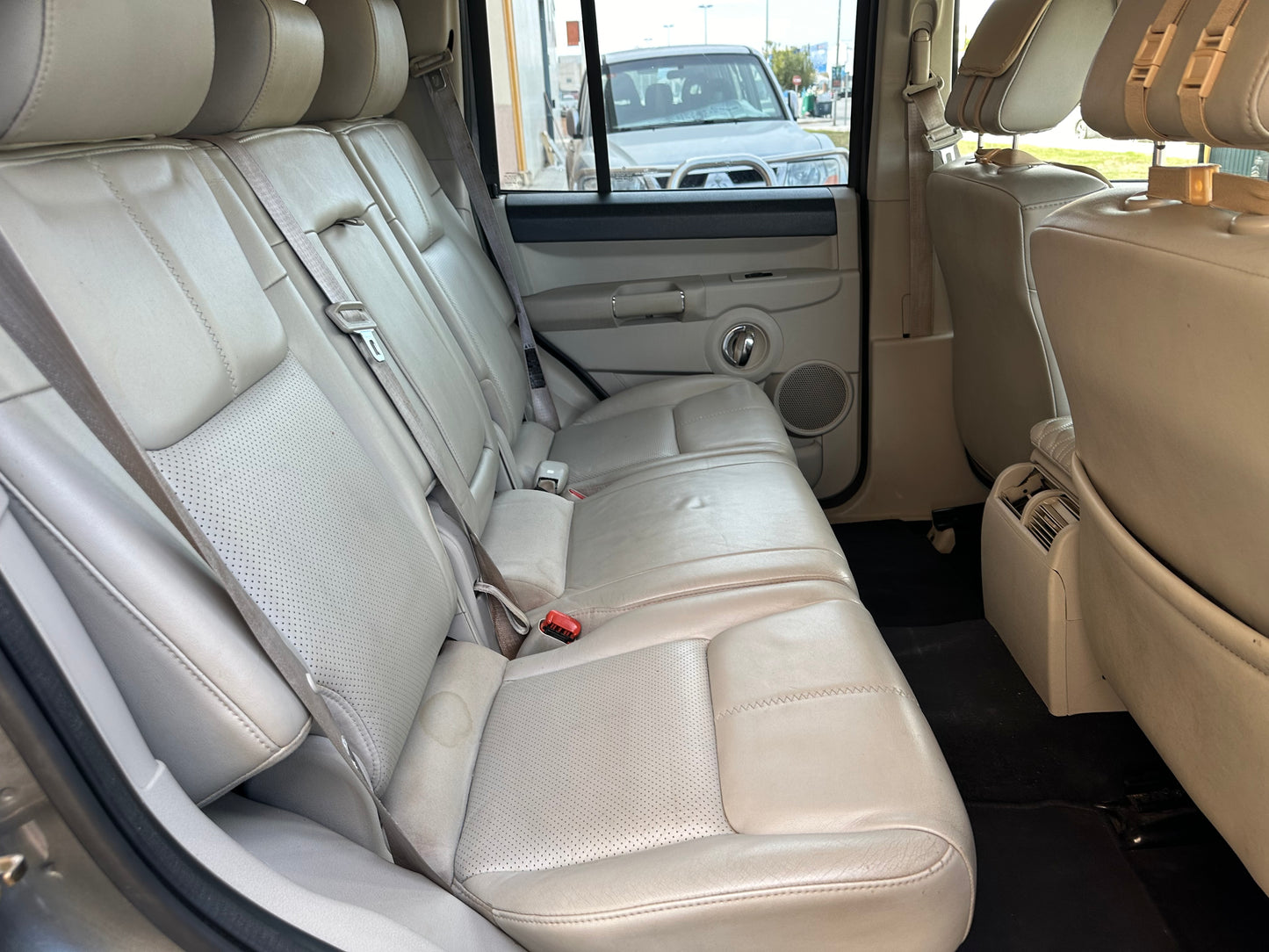 JEEP COMMANDER 3.0CDI V6