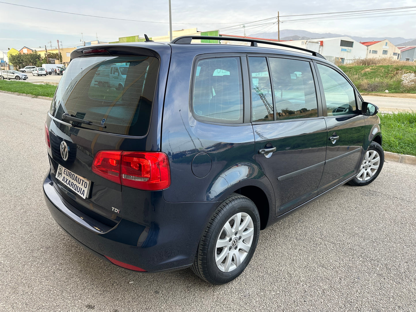 VOLKSWAGEN TOURAN 1.6 TDI