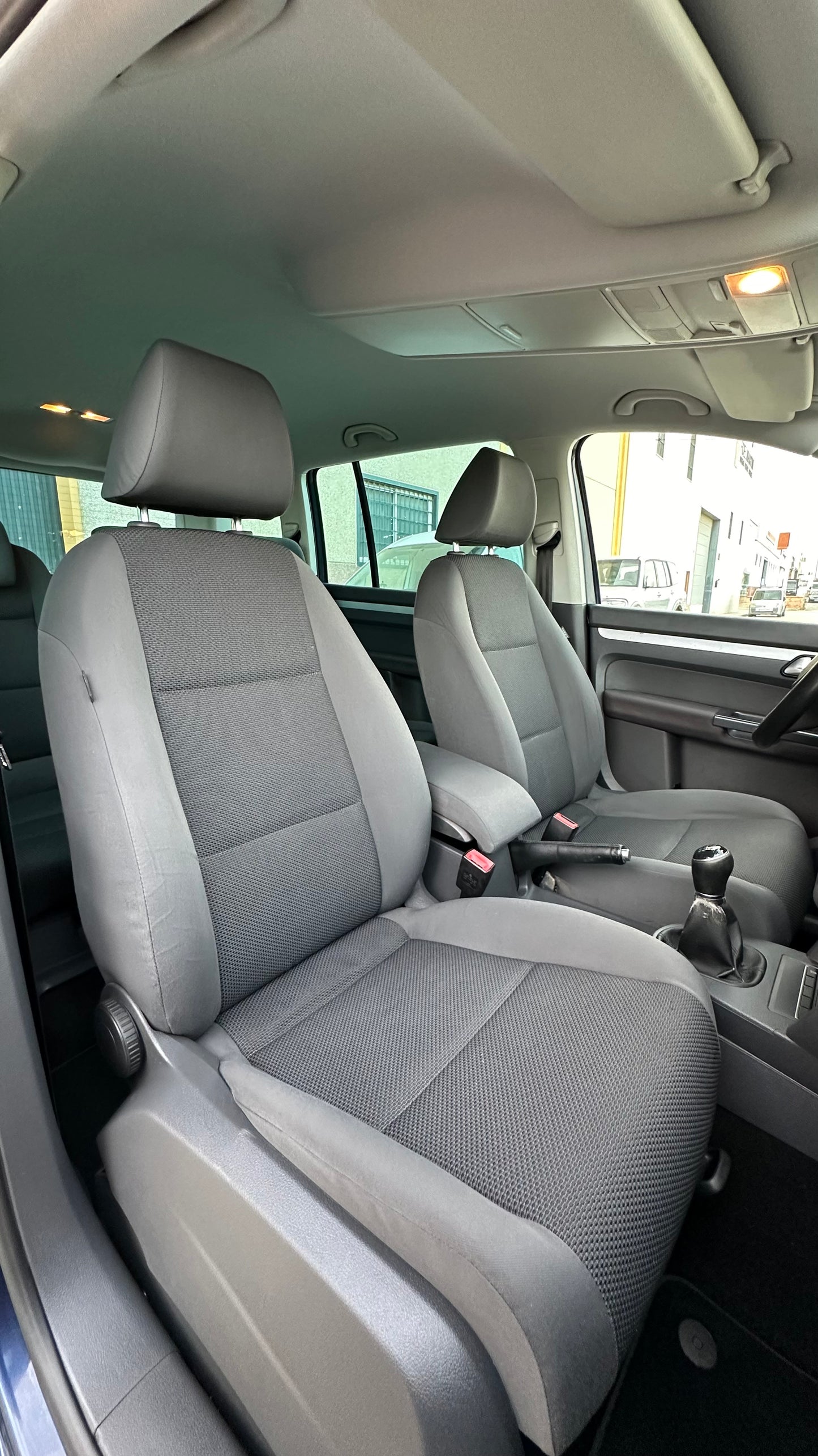 VOLKSWAGEN TOURAN 1.6 TDI