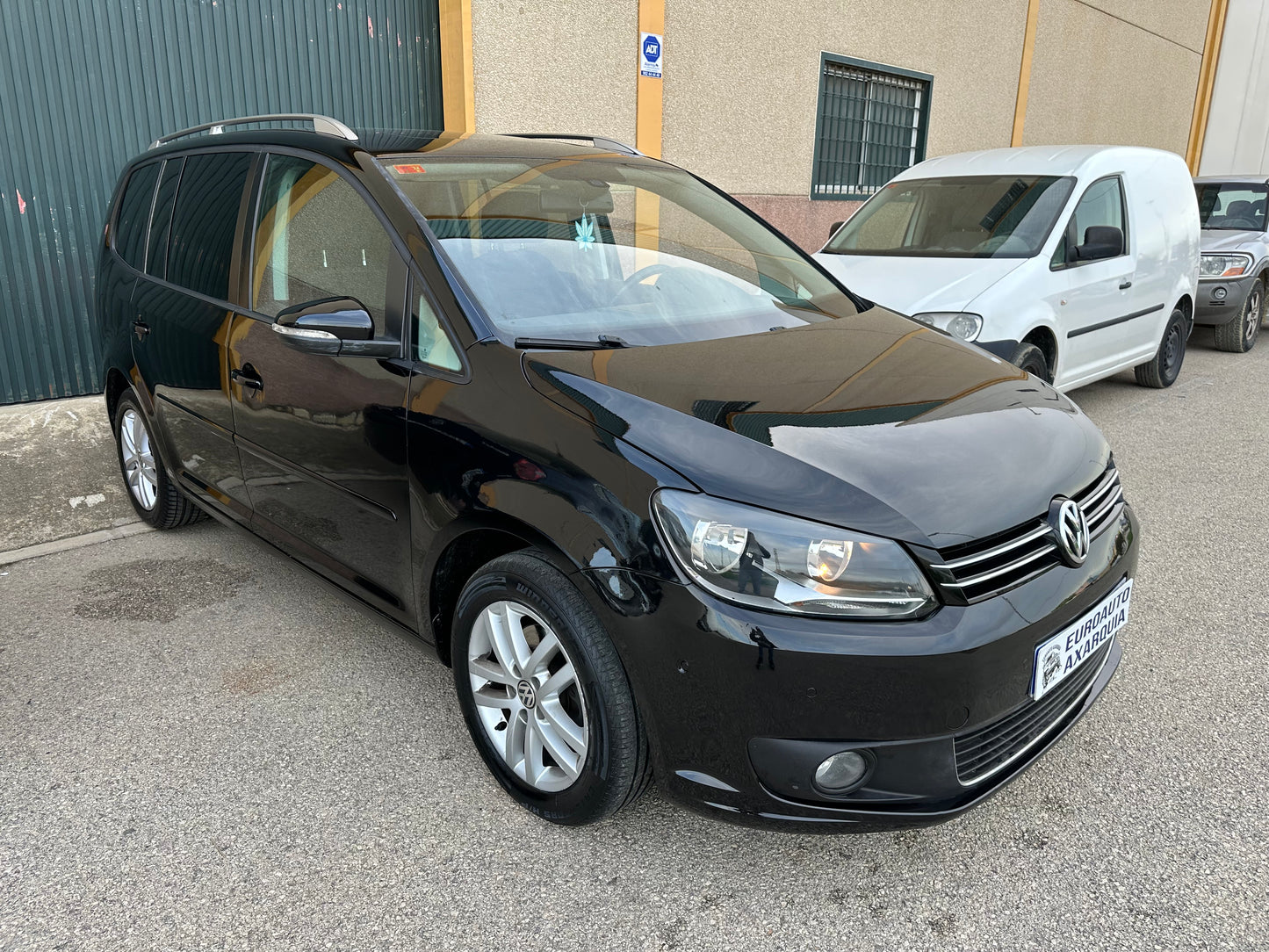 VOLKSWAGEN TOURAN 1.6 TDI 7 PLAZAS