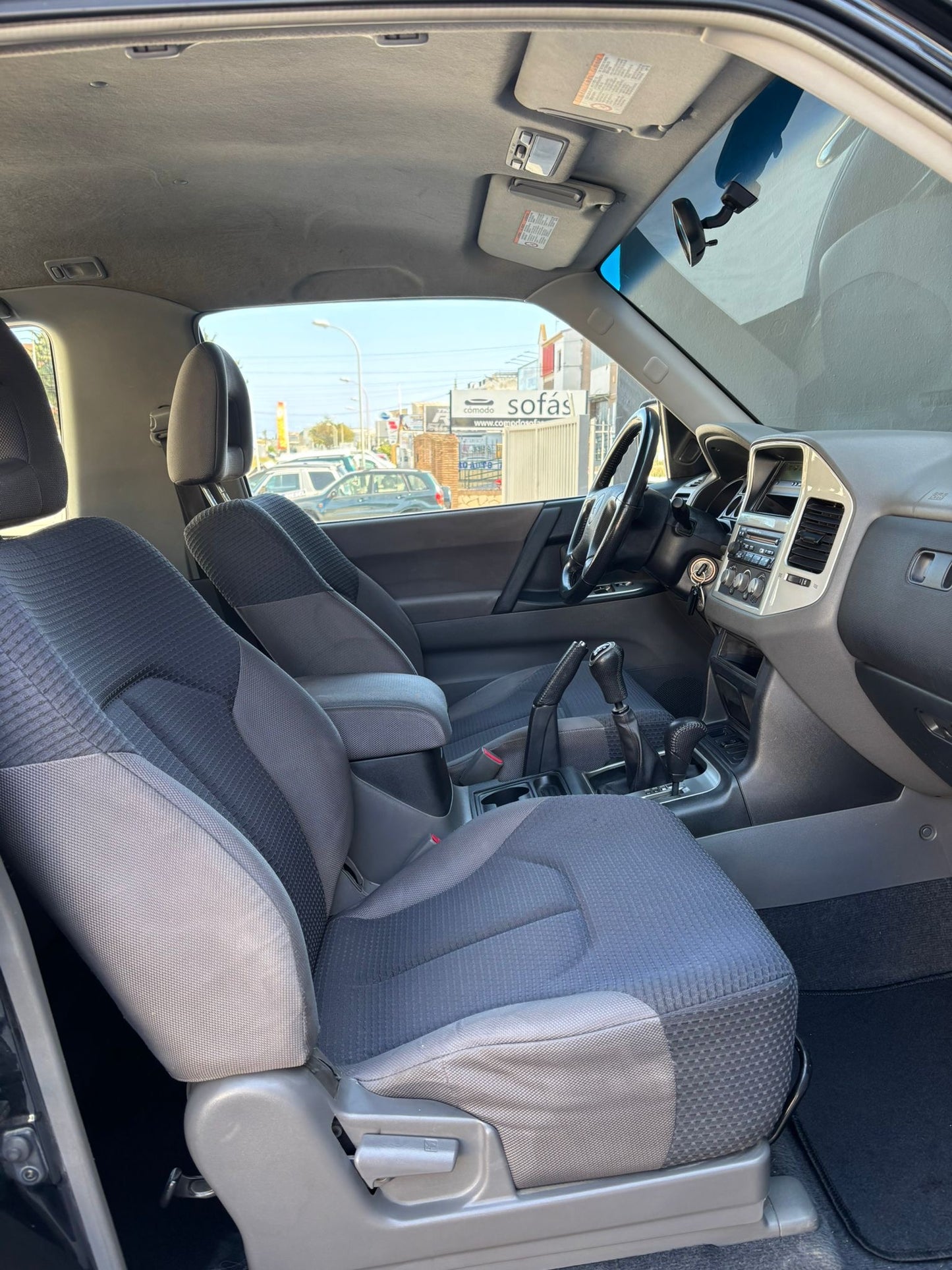 MITSUBISHI MONTERO DID