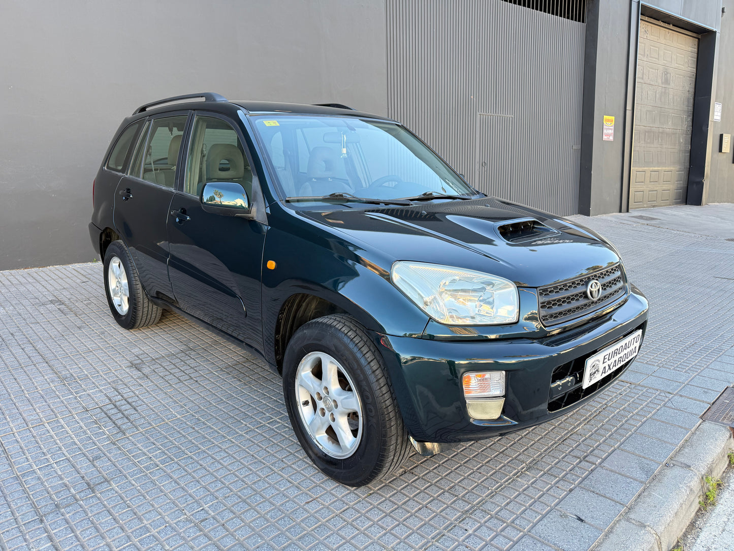 TOYOTA RAV-4