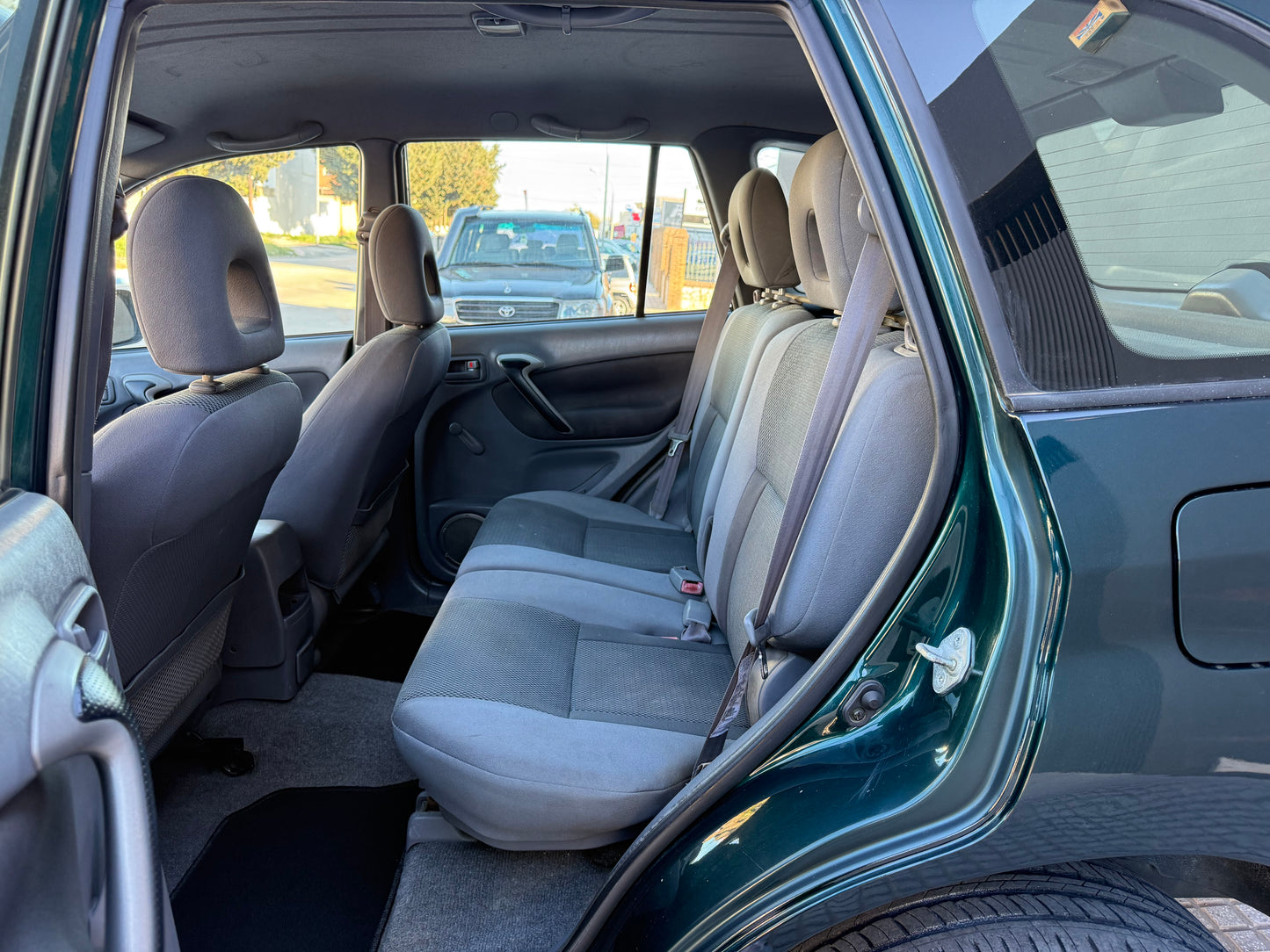 TOYOTA RAV-4