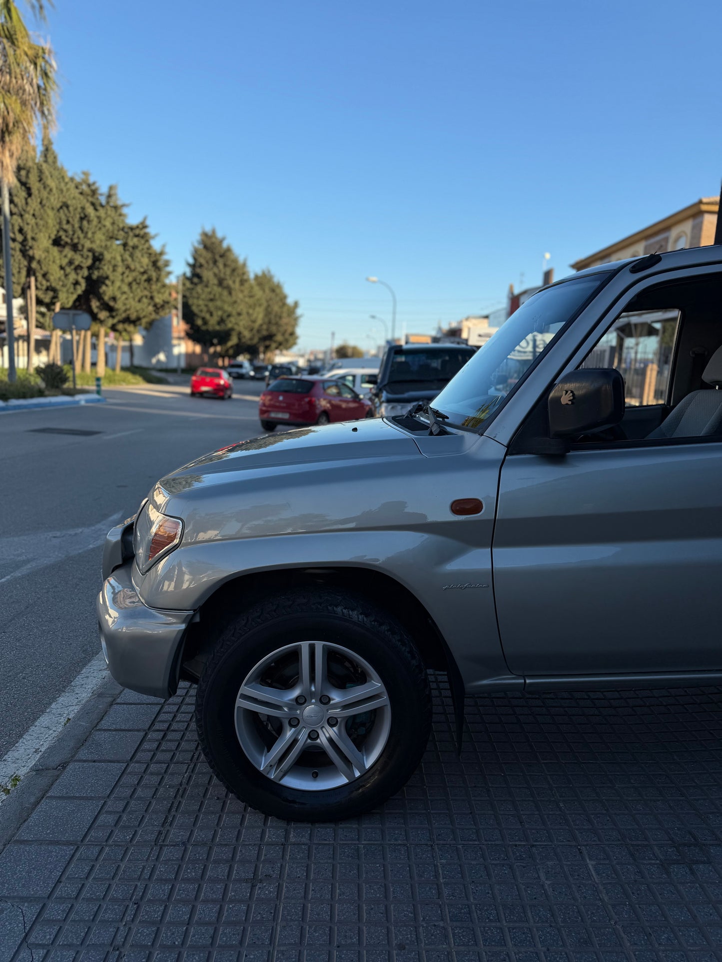 MITSUBISHI MONTERO IO