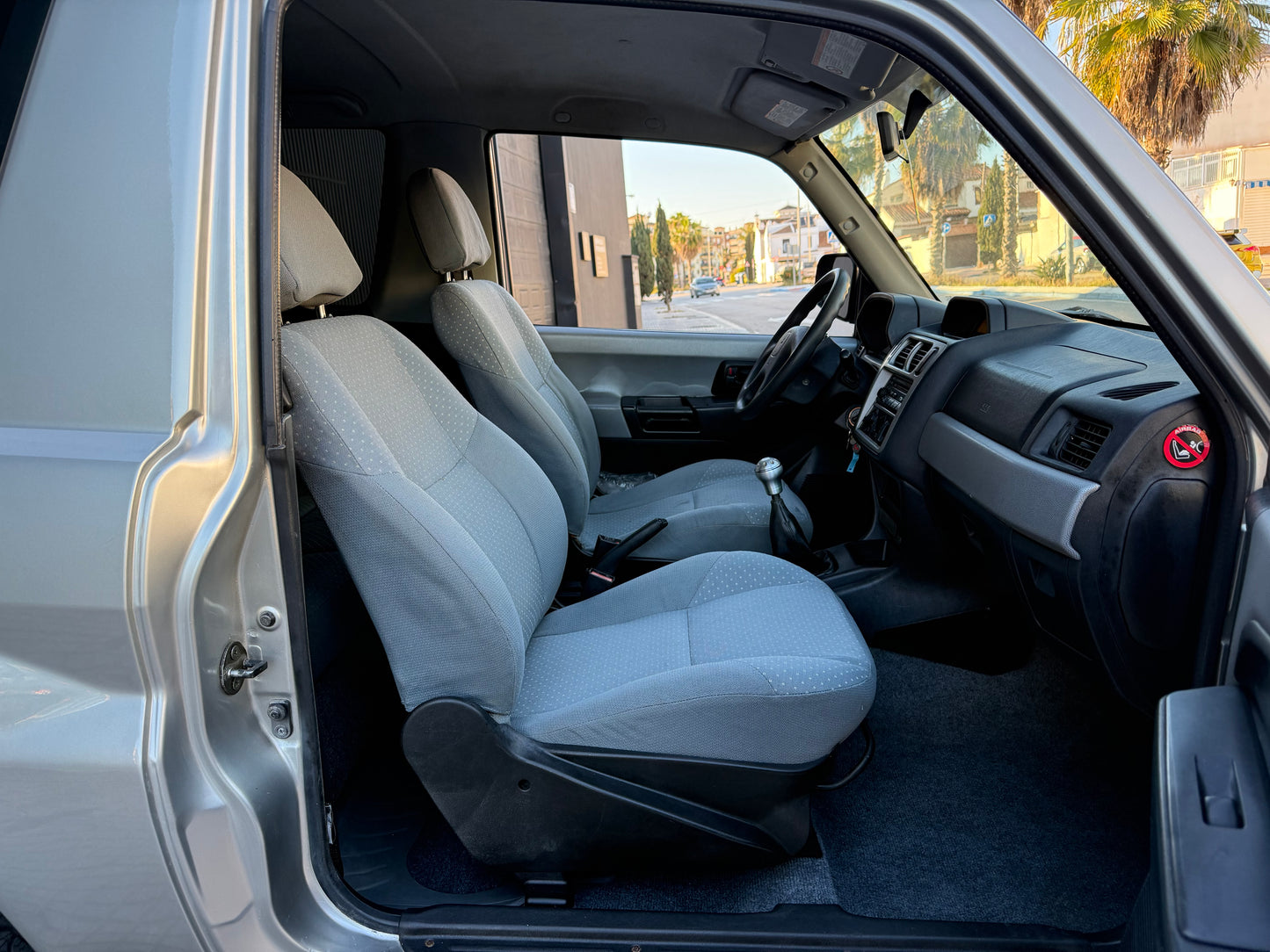 MITSUBISHI MONTERO IO