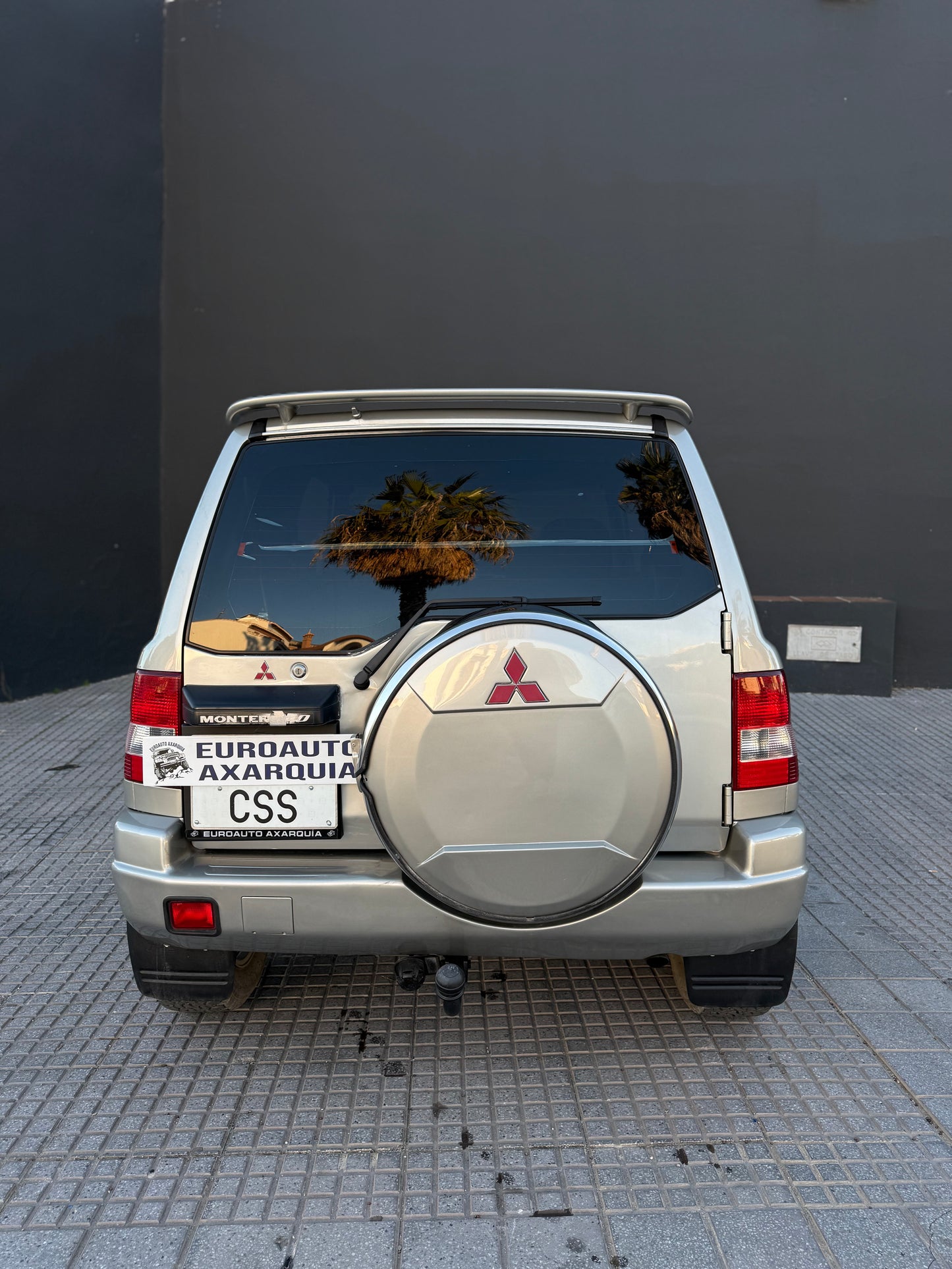 MITSUBISHI MONTERO IO