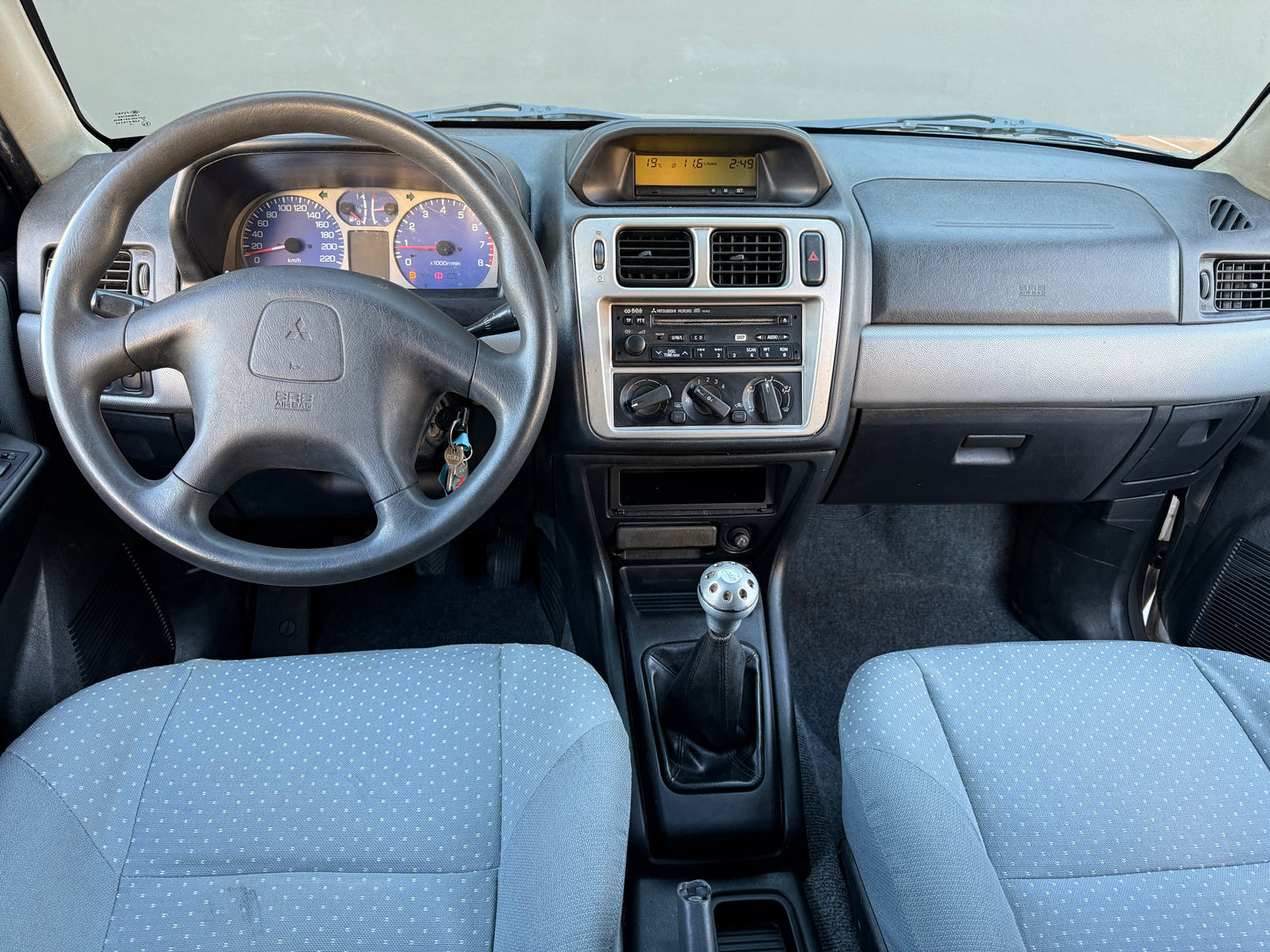 MITSUBISHI MONTERO IO