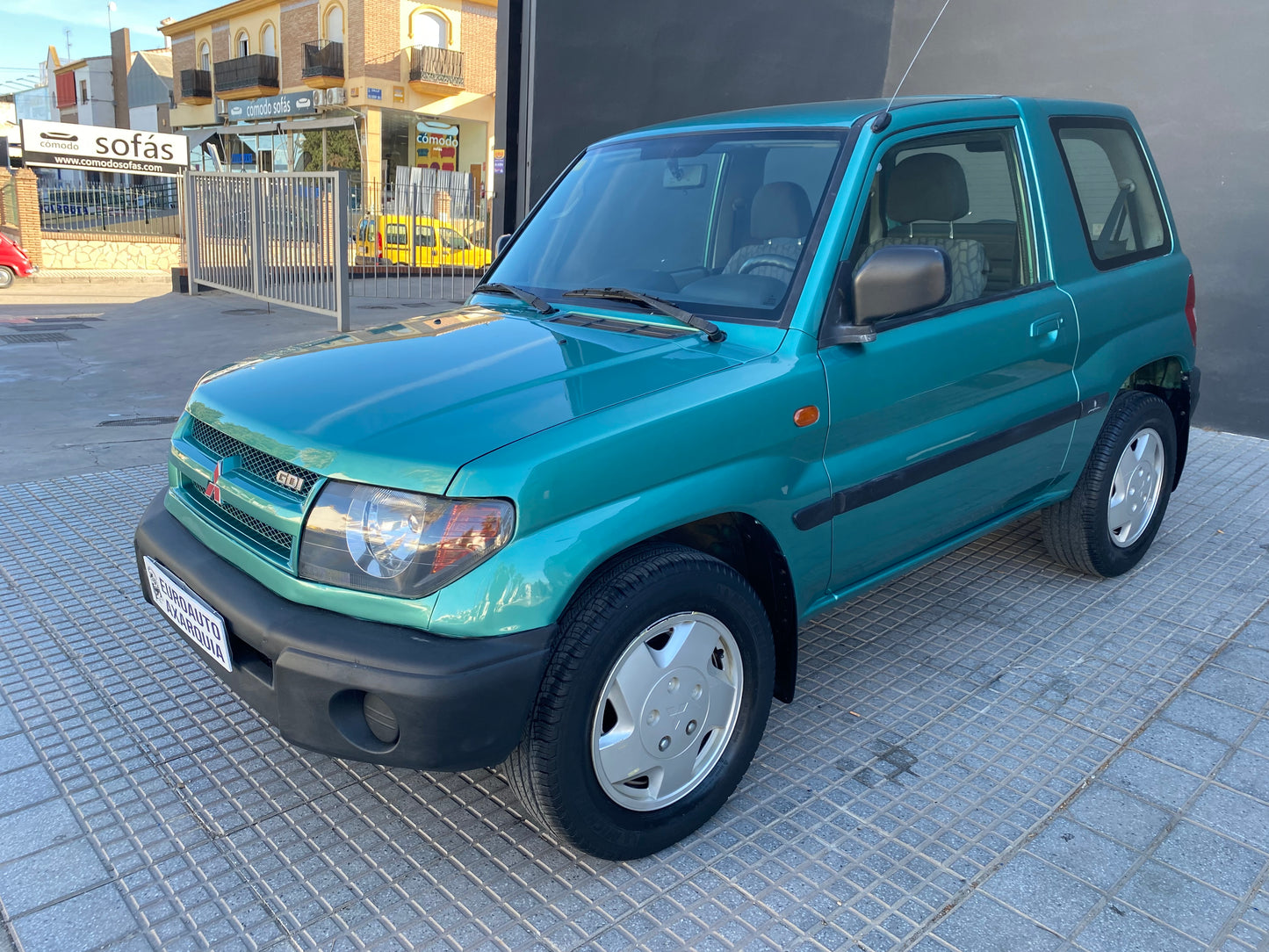 MITSUBISHI MONTERO IO