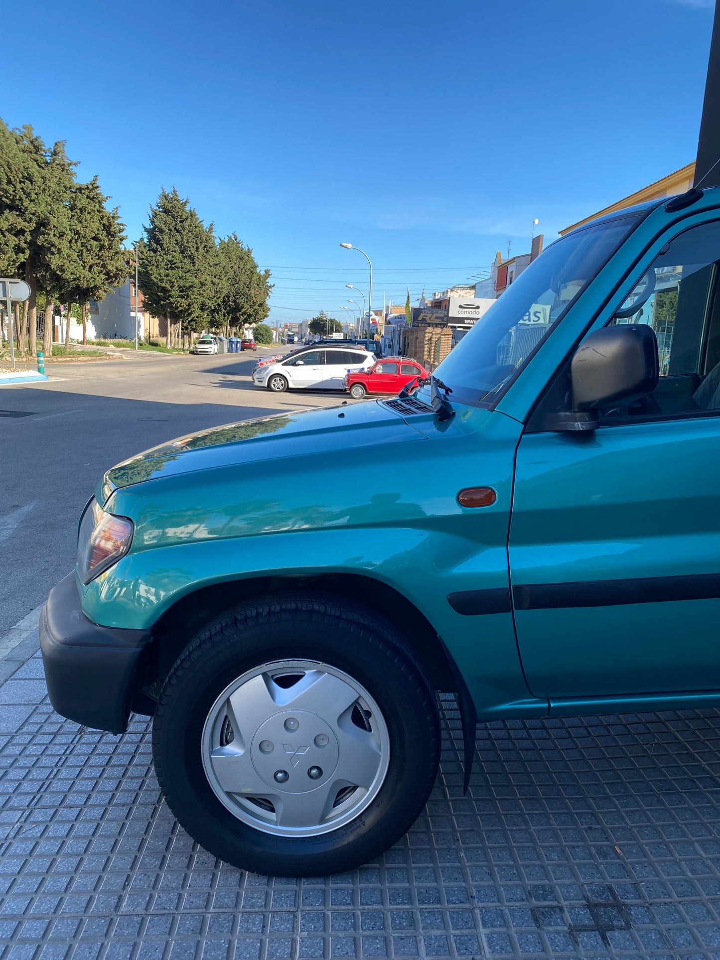 MITSUBISHI MONTERO IO