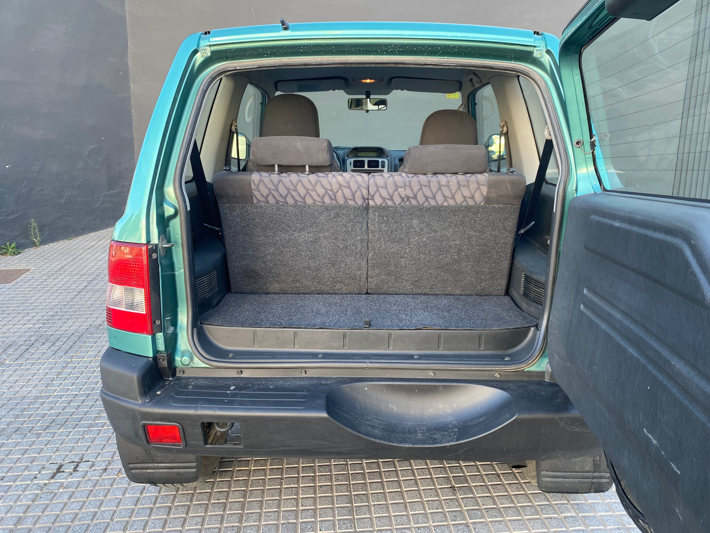 MITSUBISHI MONTERO IO