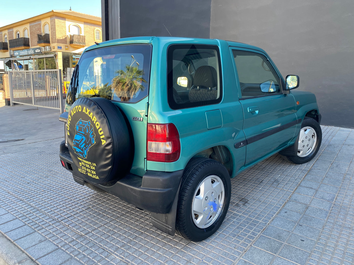 MITSUBISHI MONTERO IO