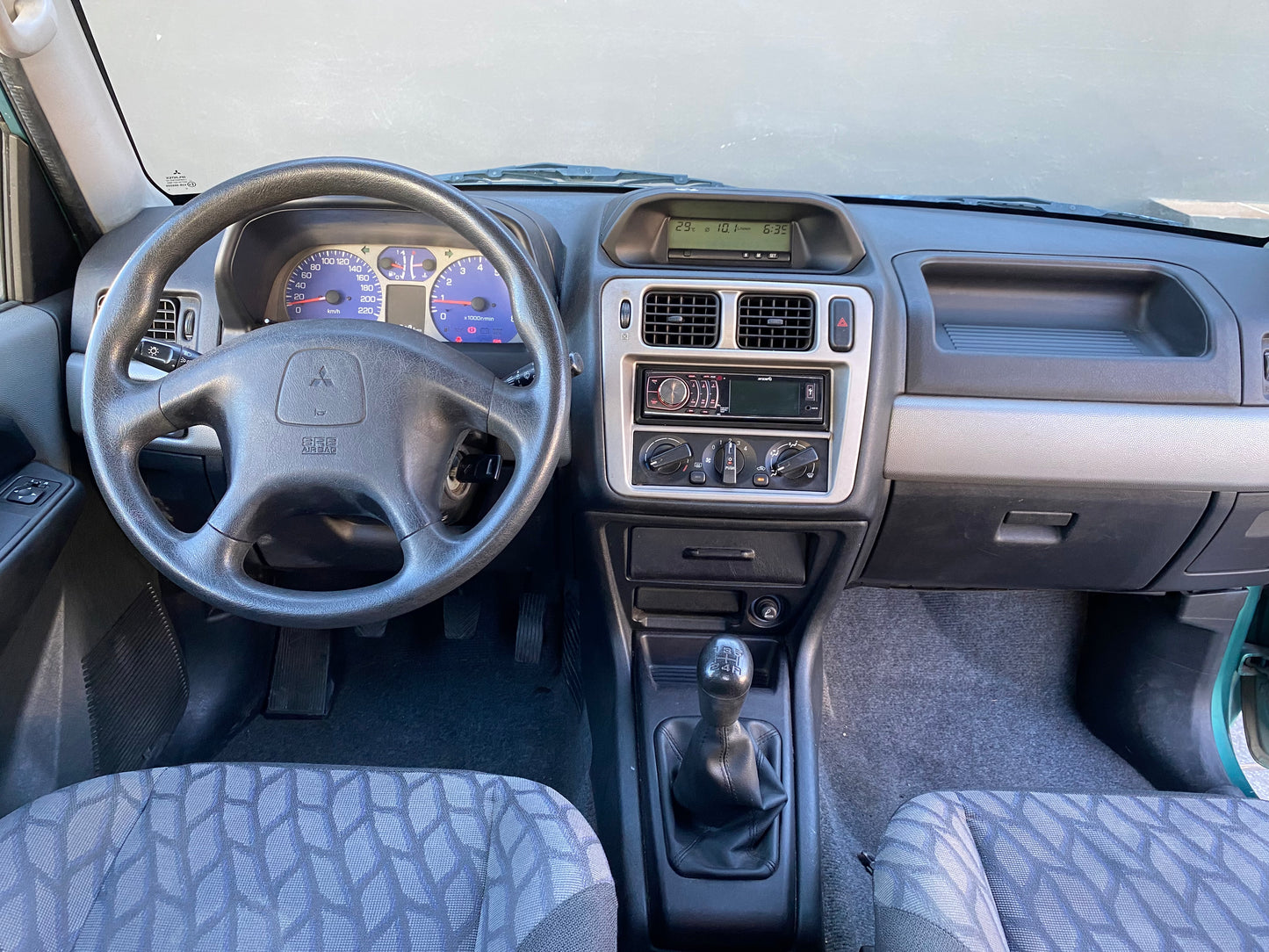 MITSUBISHI MONTERO IO