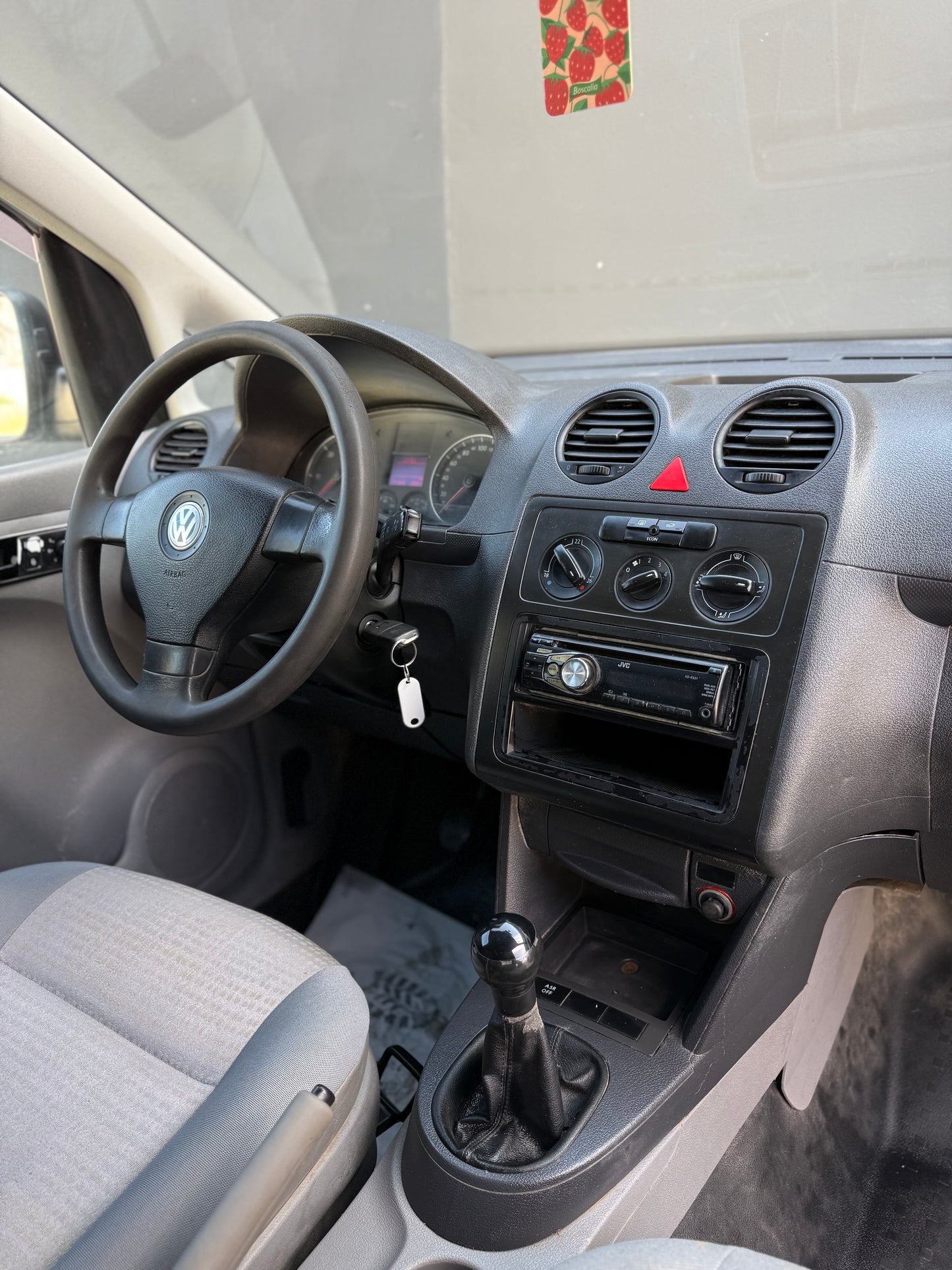 VOLKSWAGEN CADDY
