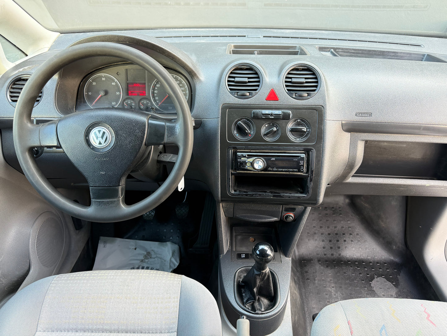 VOLKSWAGEN CADDY