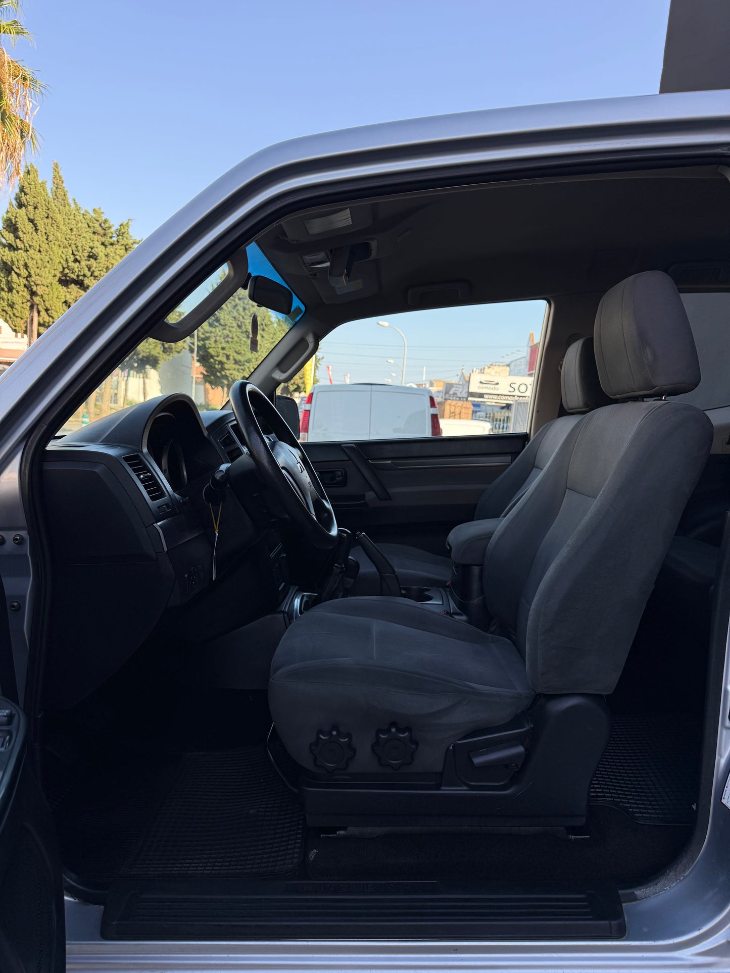 MITSUBISHI MONTERO DID