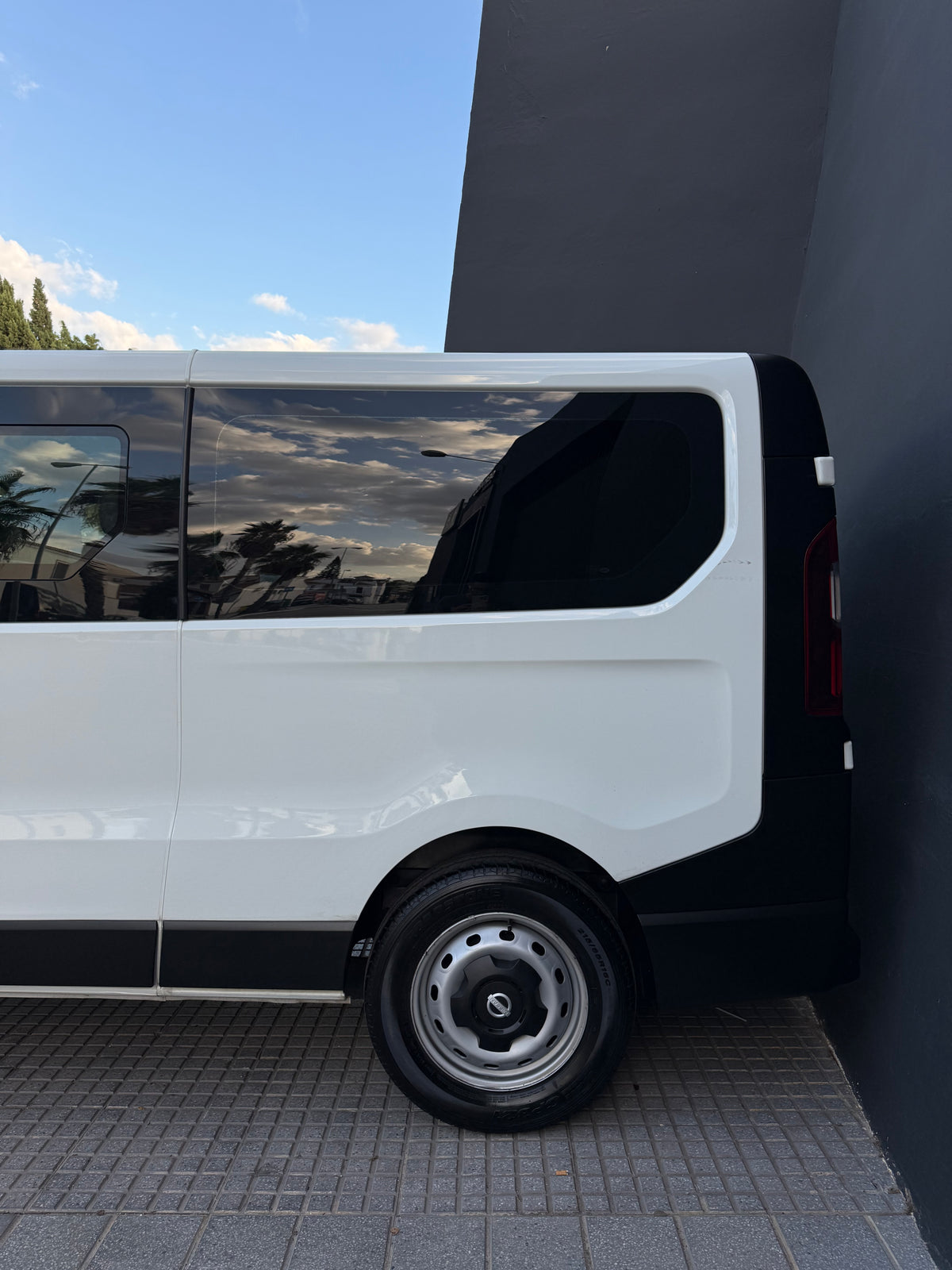 NISSAN NV300 6 PLAZAS