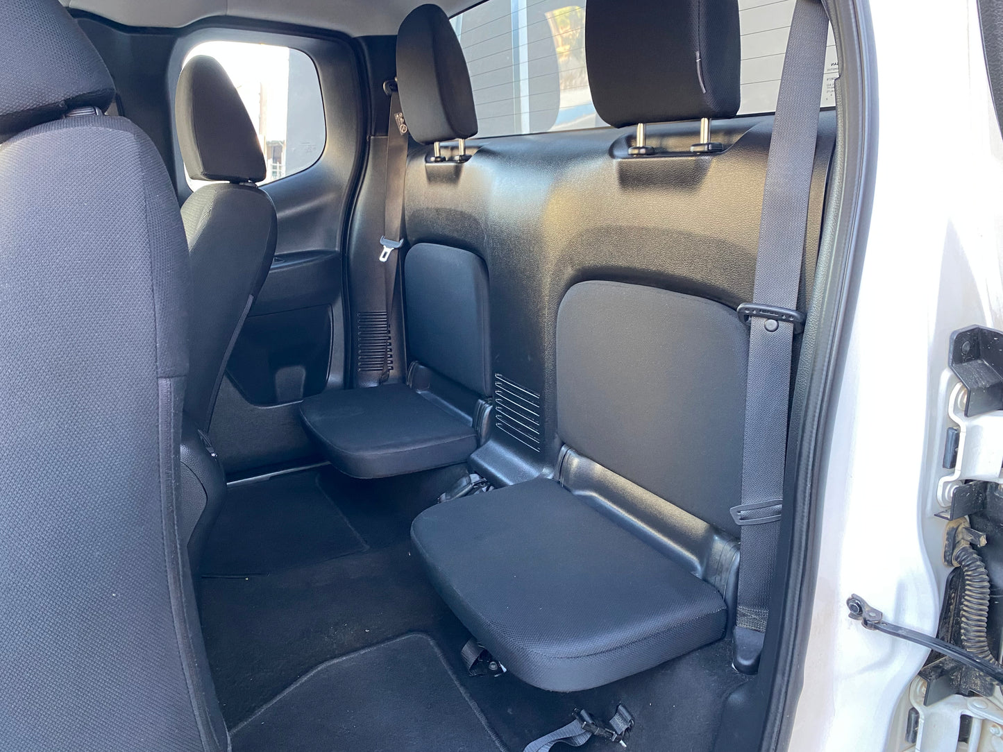 NISSAN NAVARA NP300